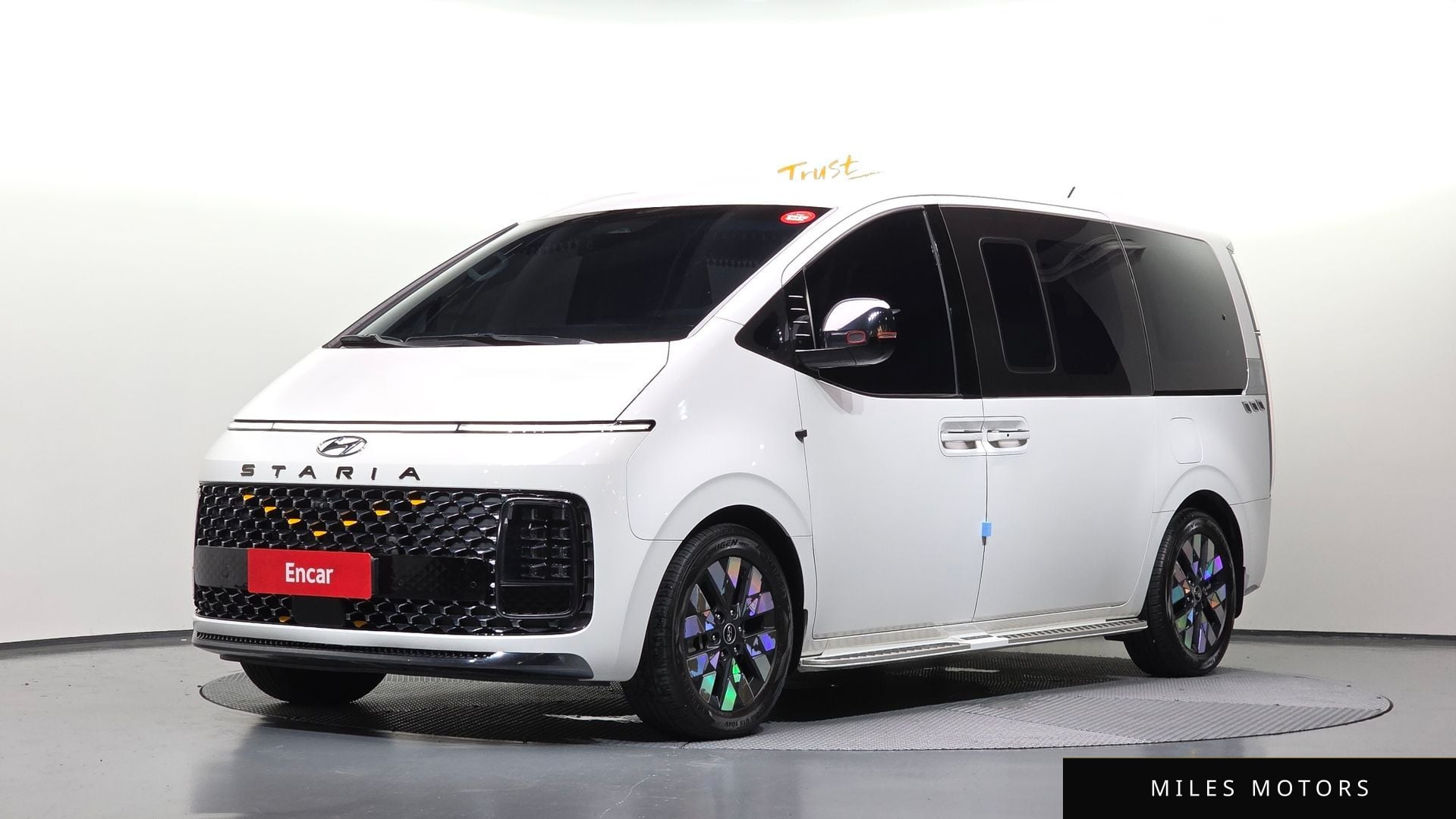 Hyundai Staria 2022 — фото 1 из 12
