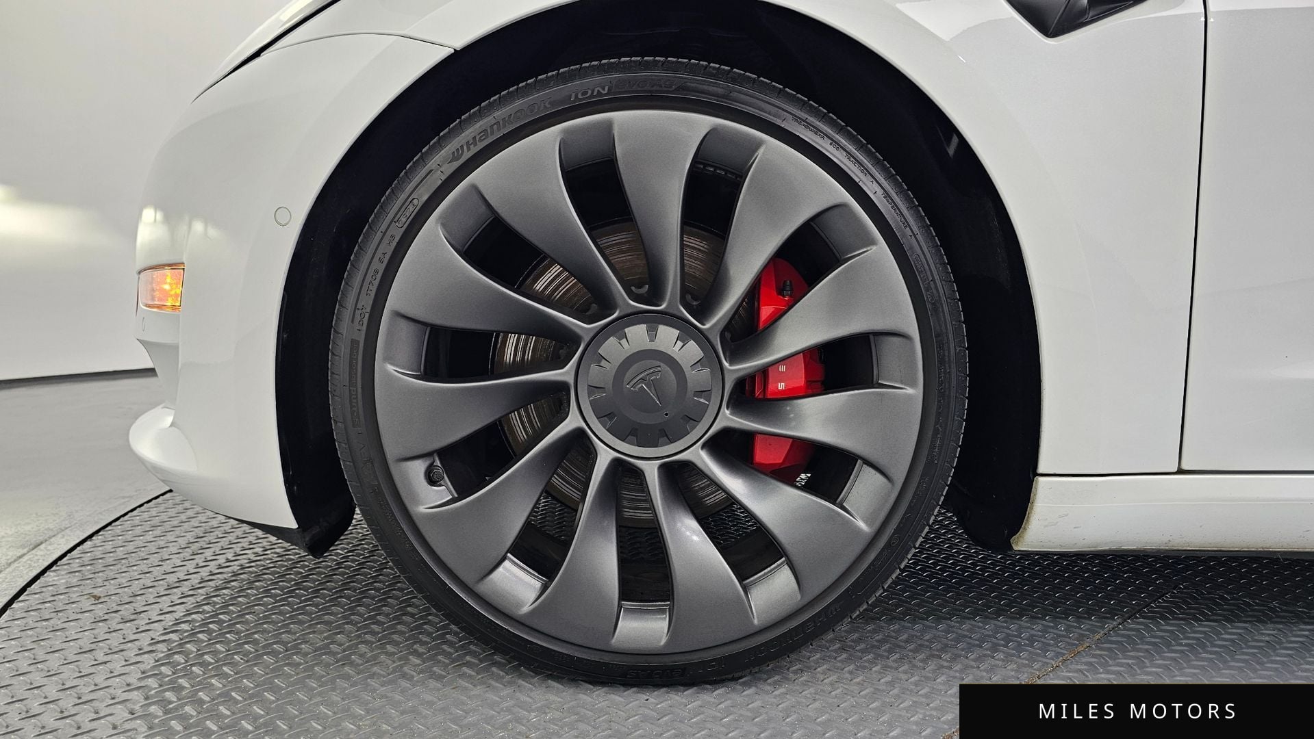 Tesla Model 3 2021 — миниатюра 5