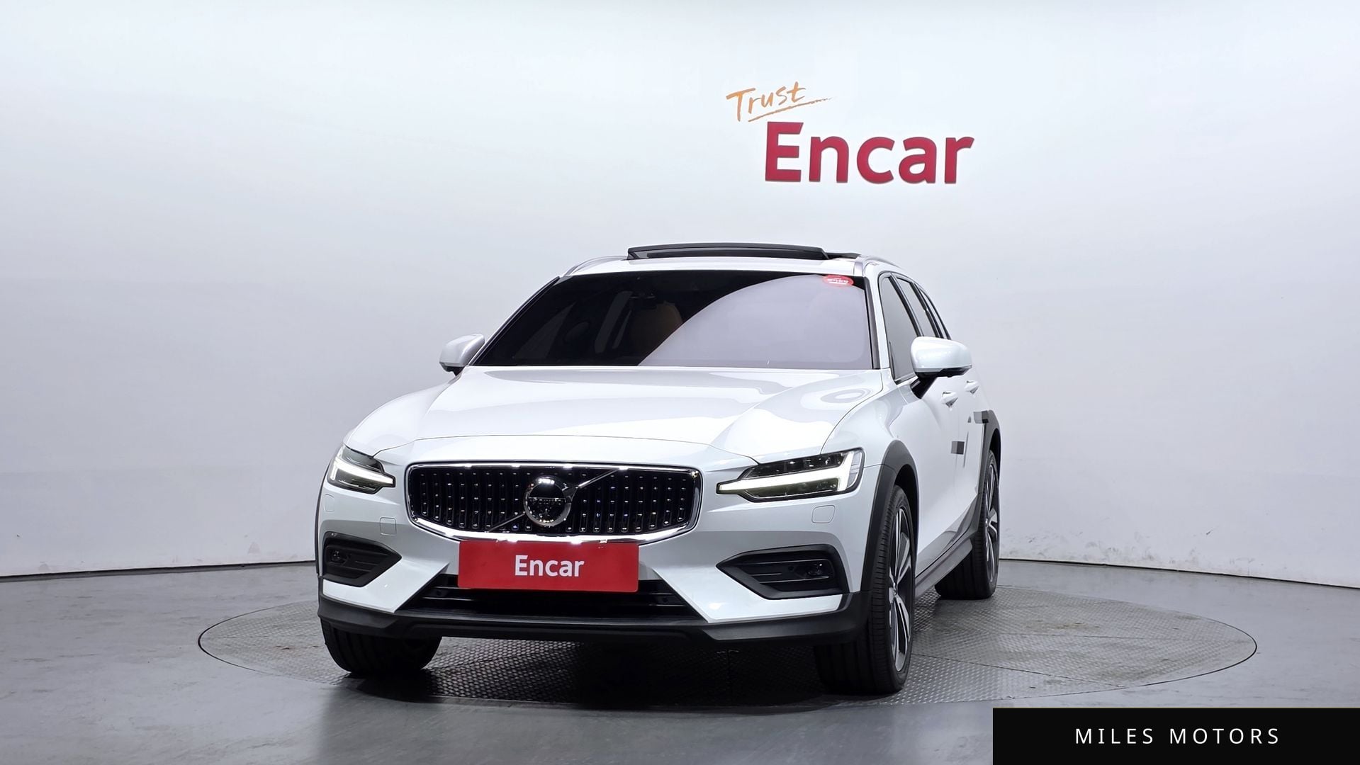 Volvo V60 2021 — миниатюра 3