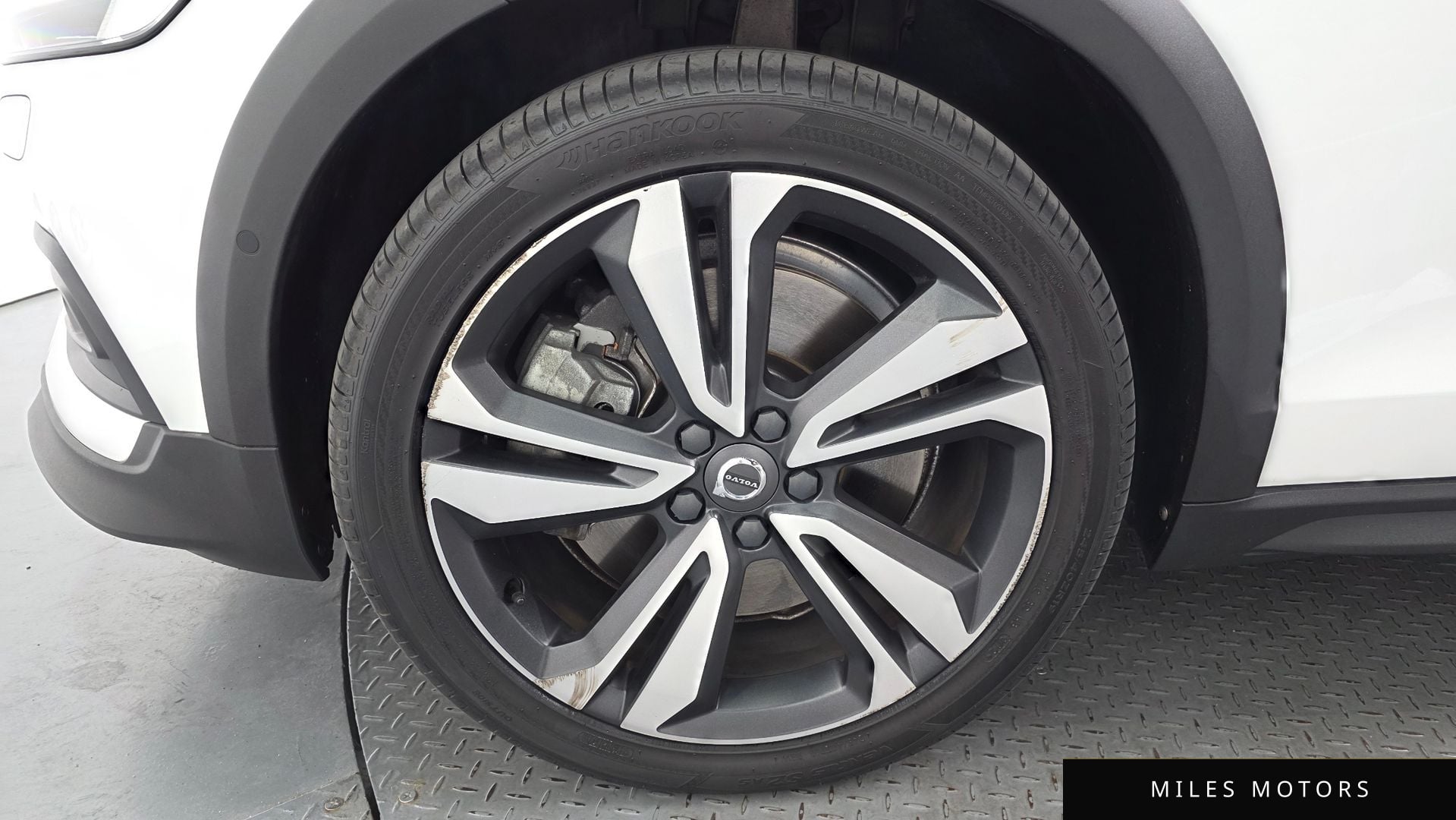Volvo V60 2021 — миниатюра 5