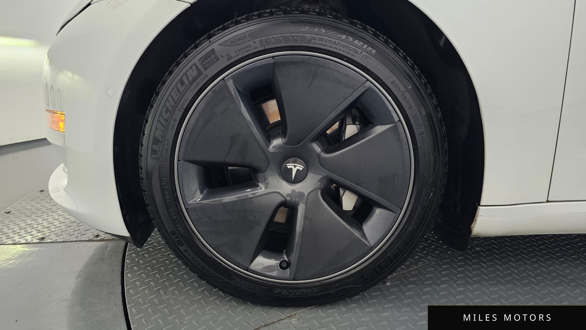 Tesla Model 3 2021 — миниатюра 5