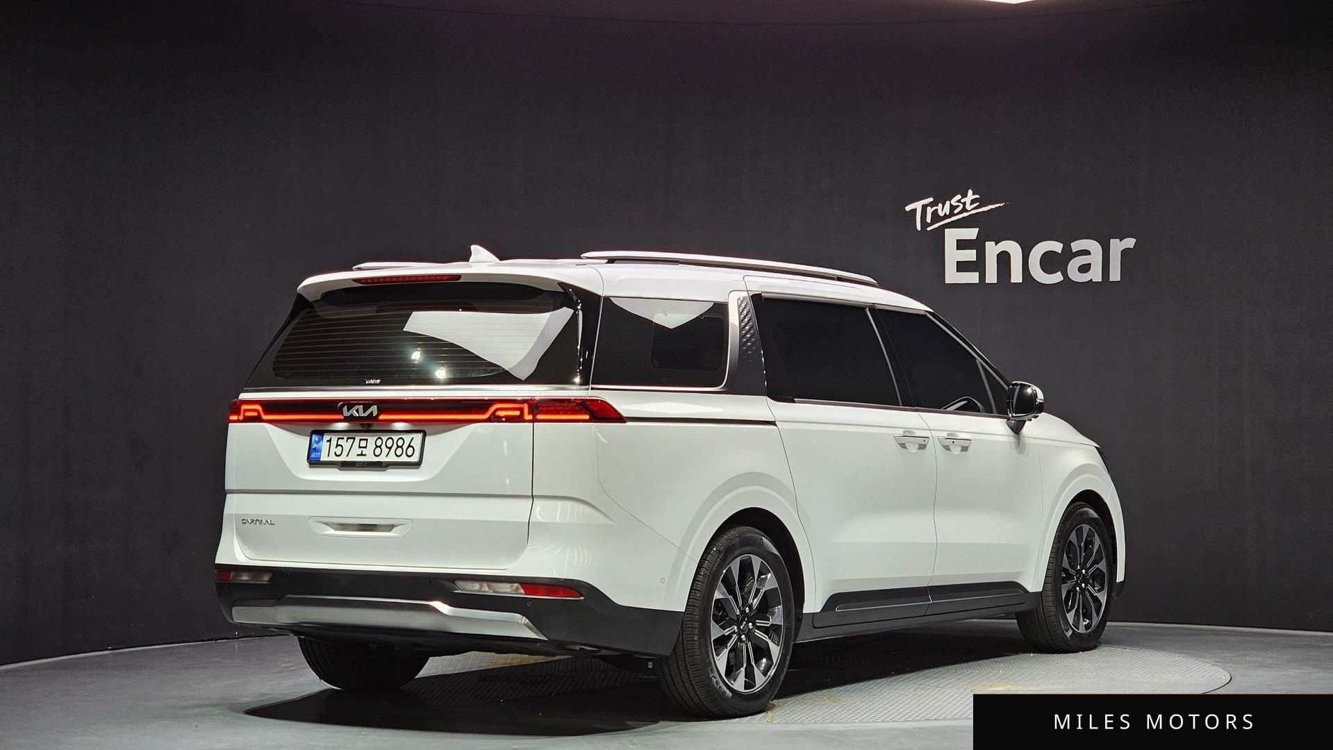 Kia Carnival 2023 — миниатюра 2