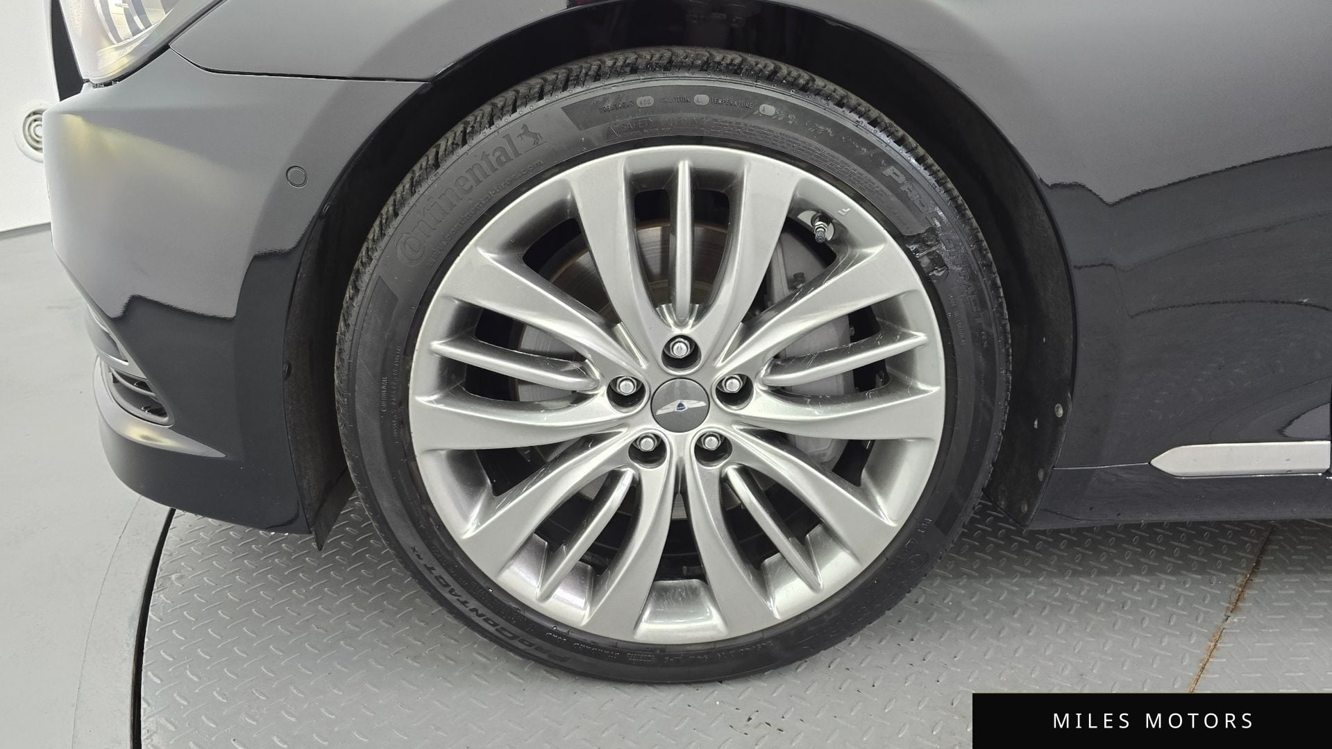 Hyundai Genesis 2015 — миниатюра 5