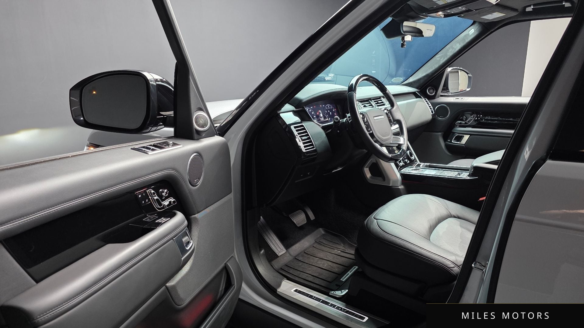 Land Rover Range Rover 2019 — миниатюра 10
