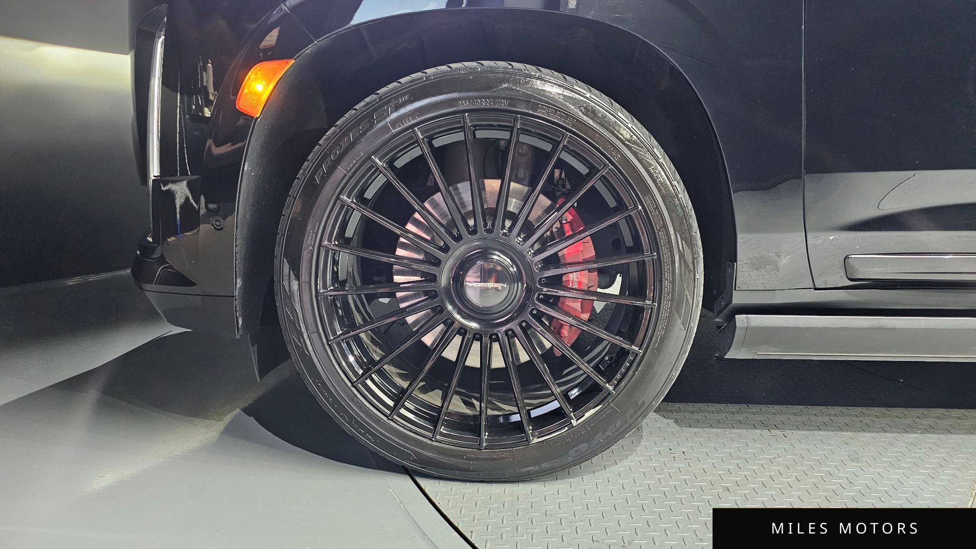 Cadillac Escalade 2023 — миниатюра 5