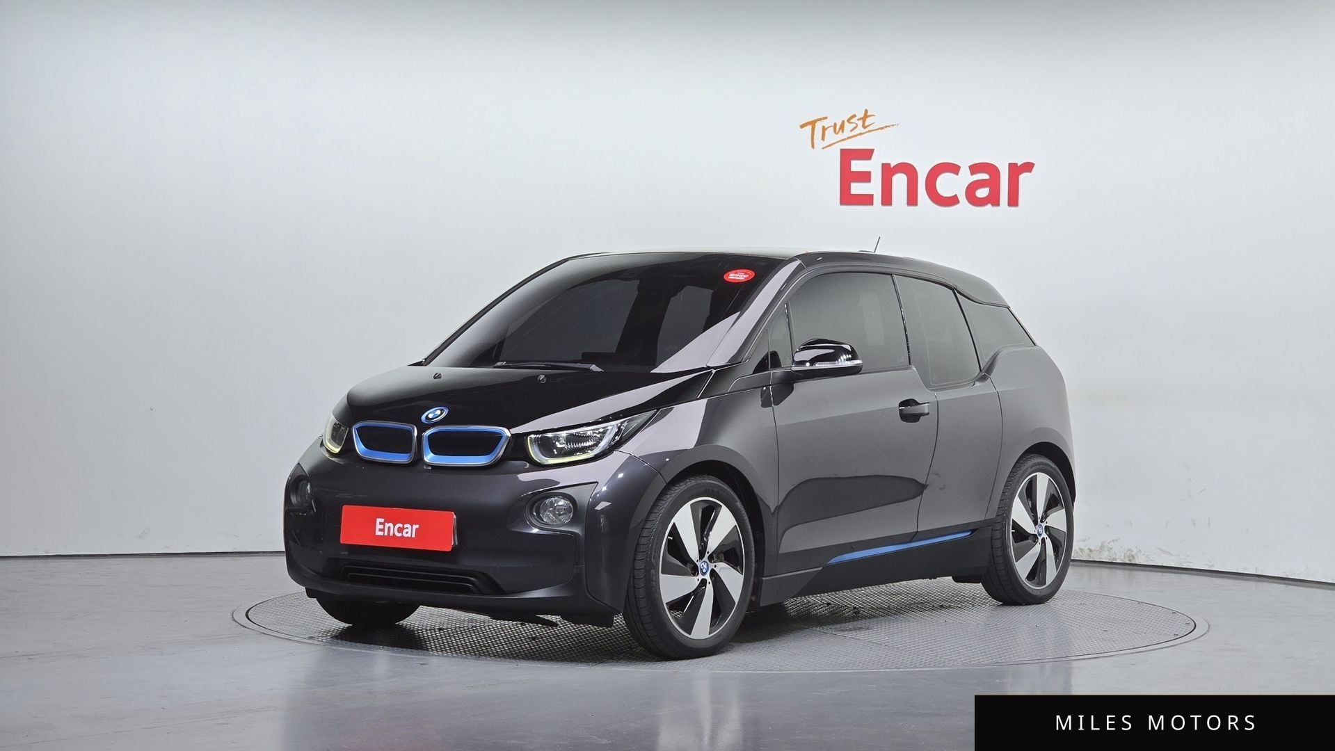 BMW i3 2015 — фото 1 из 12
