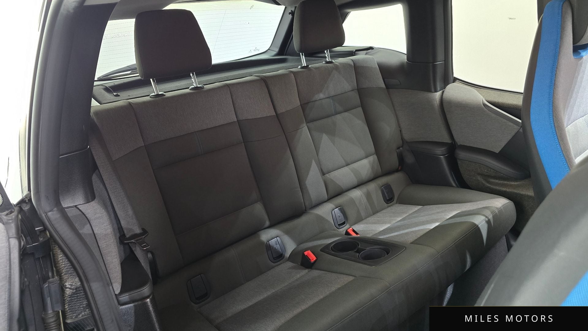 BMW i3 2015 — миниатюра 11