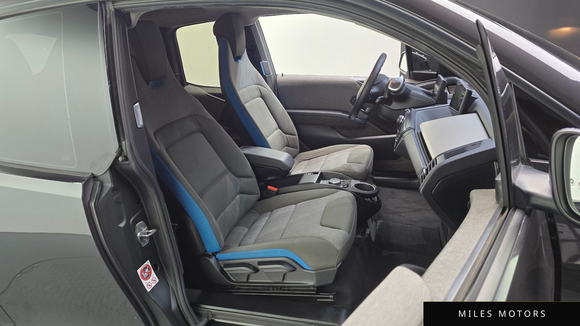 BMW i3 2015 — миниатюра 12