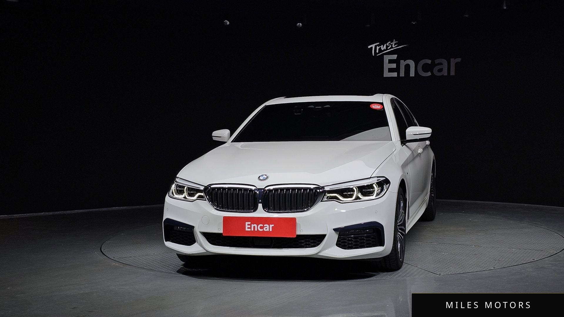 BMW 5 Series (G30) 2020 — миниатюра 3