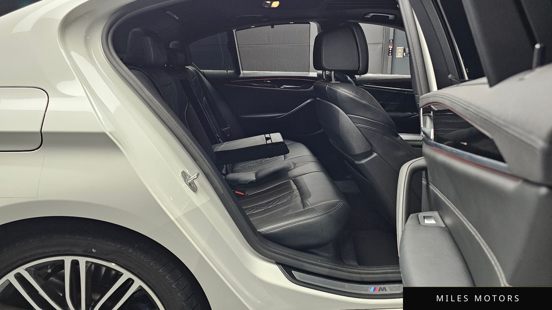 BMW 5 Series (G30) 2020 — миниатюра 11