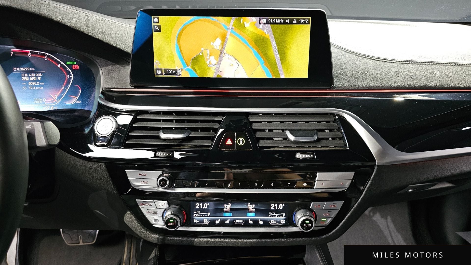BMW 5 Series (G30) 2020 — миниатюра 12
