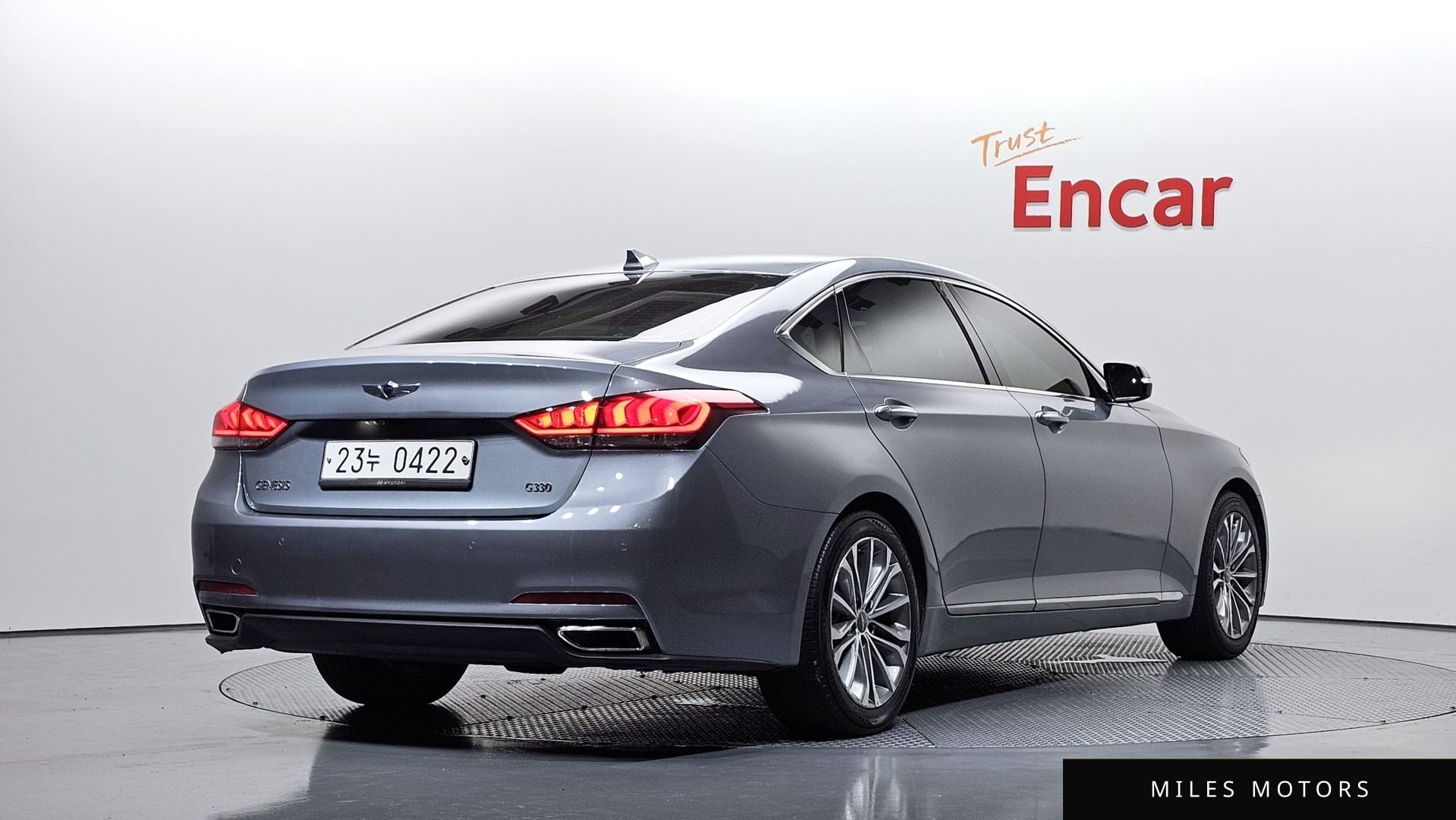 Hyundai Genesis 2016 — миниатюра 2