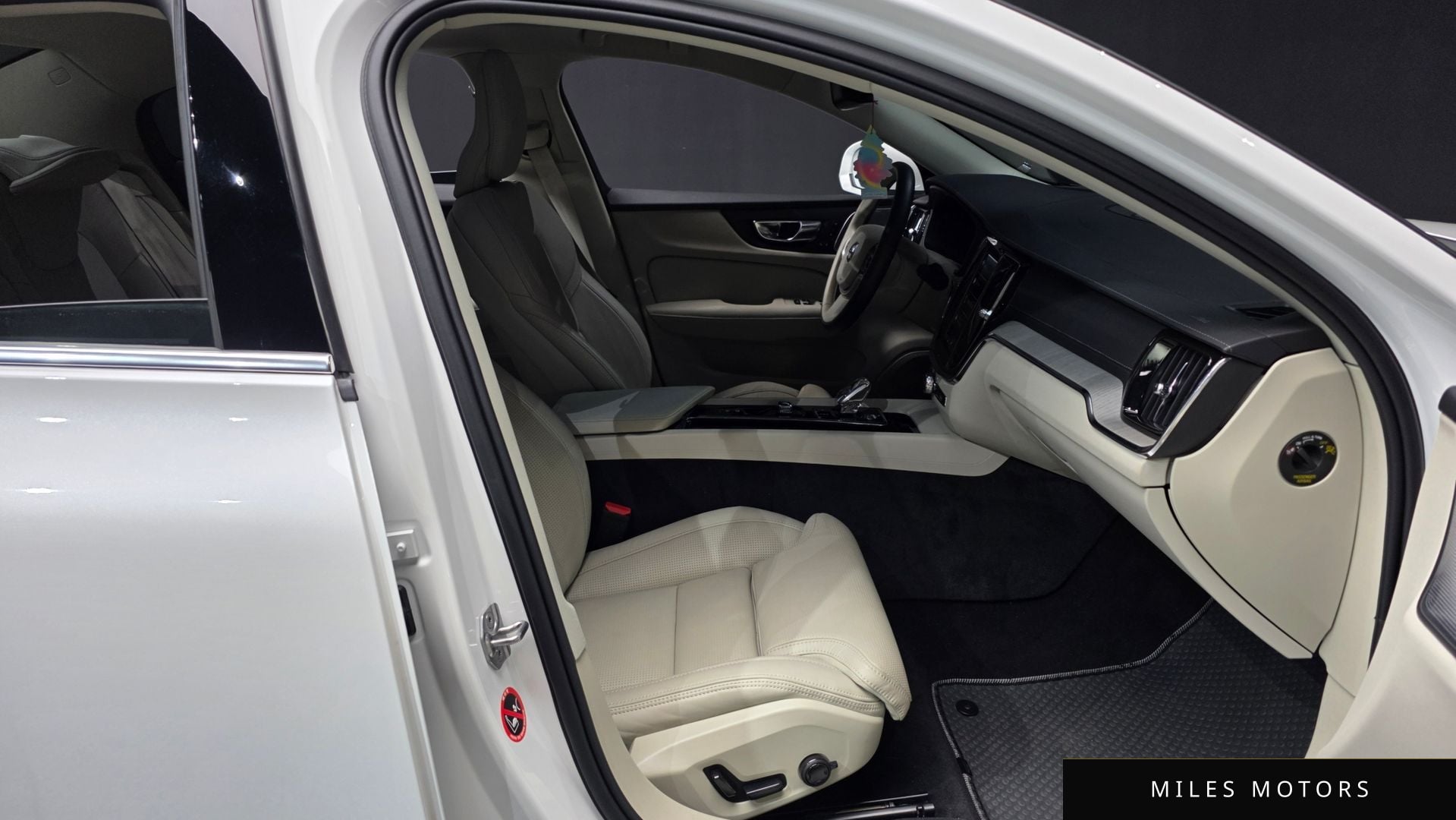 Volvo S60 2022 — миниатюра 11