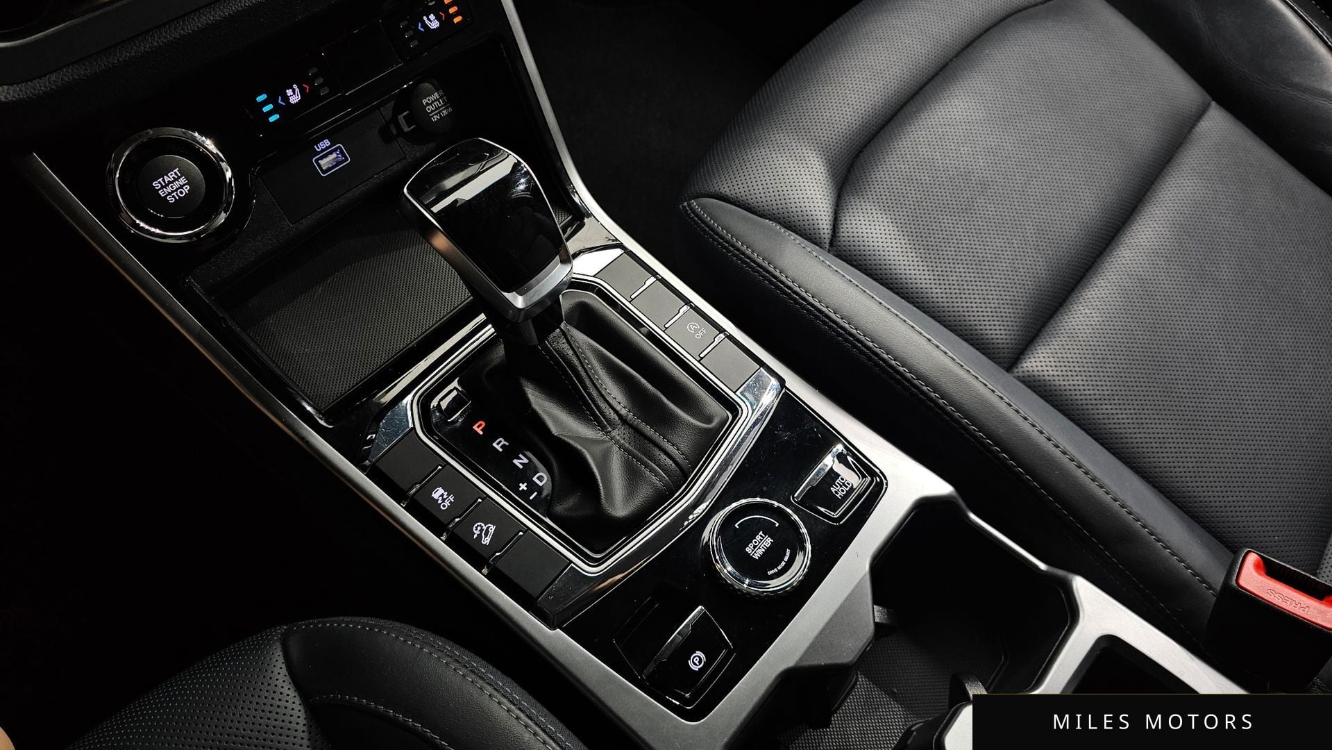 KG Mobility Beautiful Korando 2023 — миниатюра 12