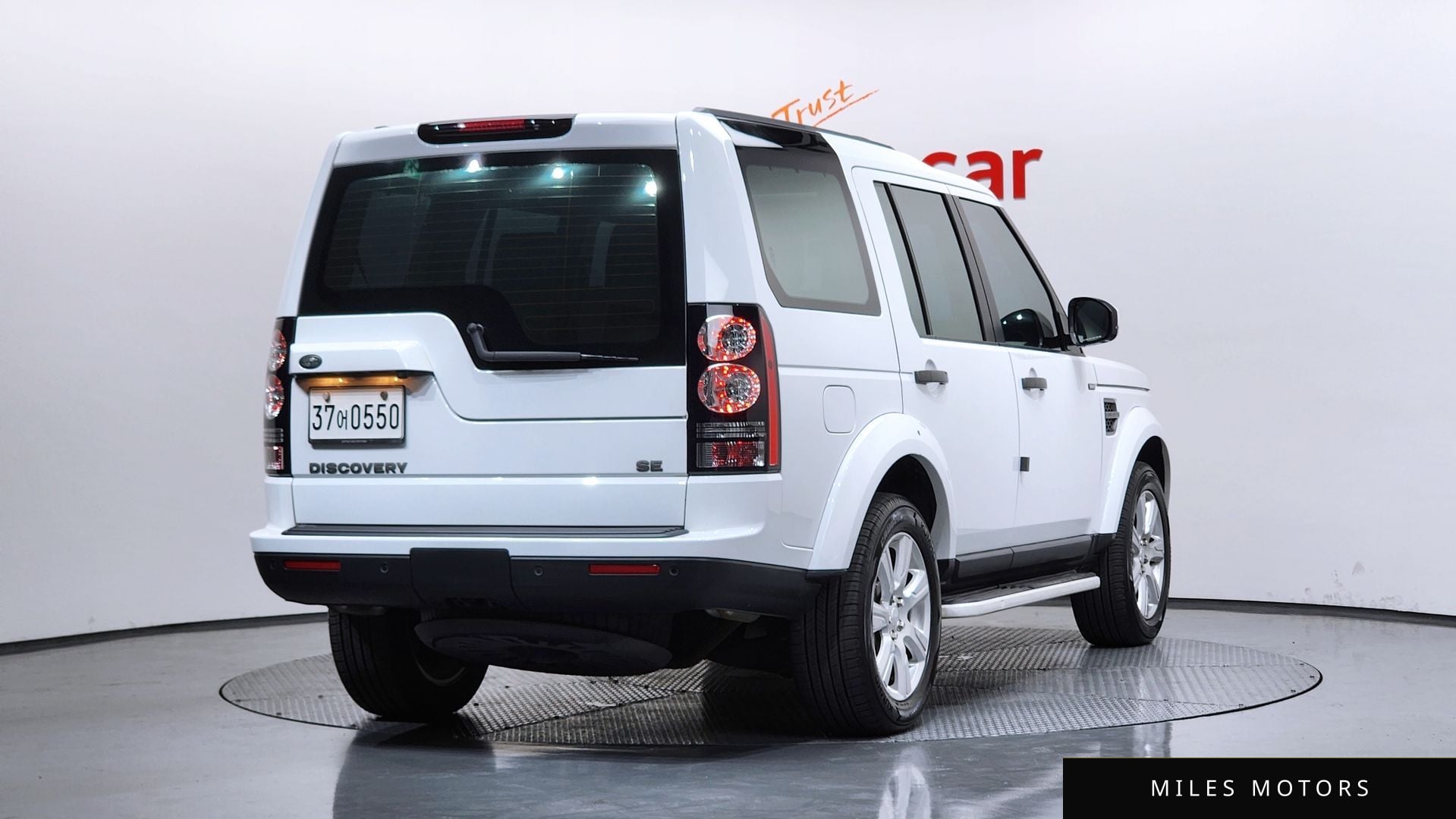 Land Rover Discovery 2016 — миниатюра 2