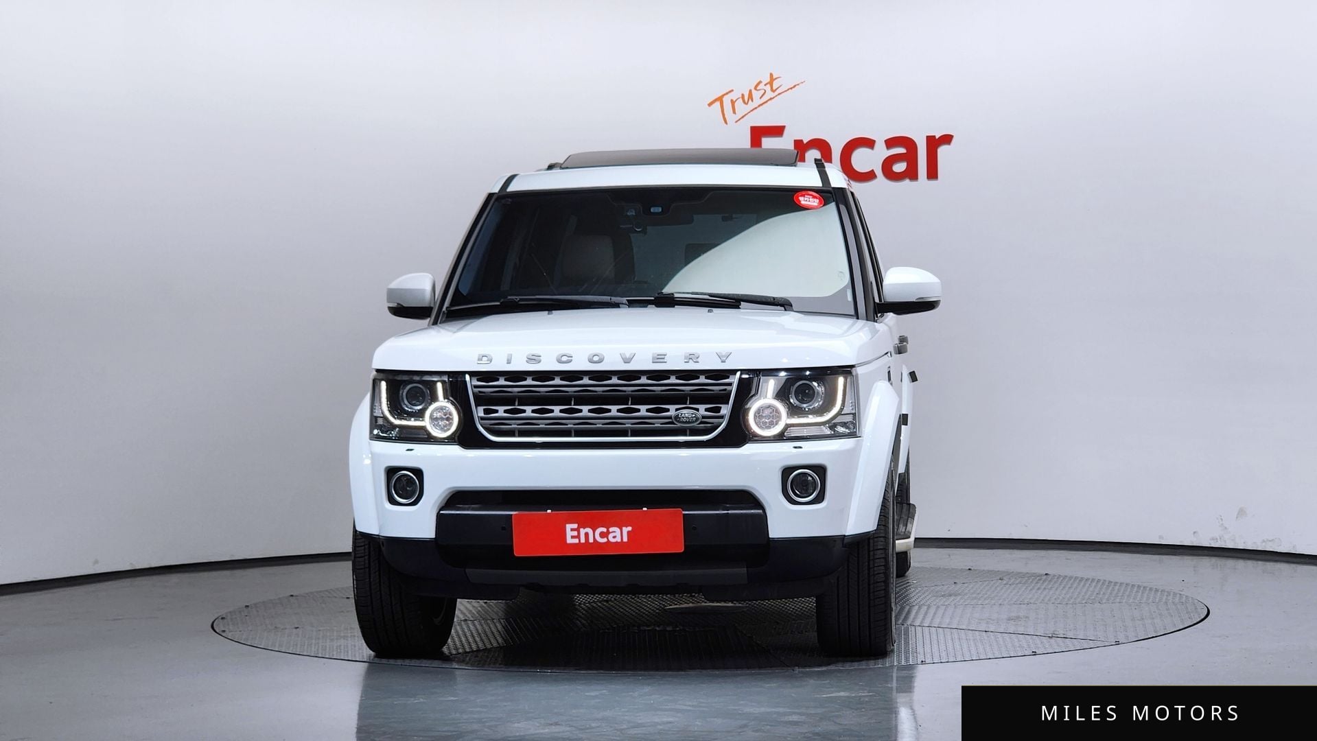 Land Rover Discovery 2016 — миниатюра 3