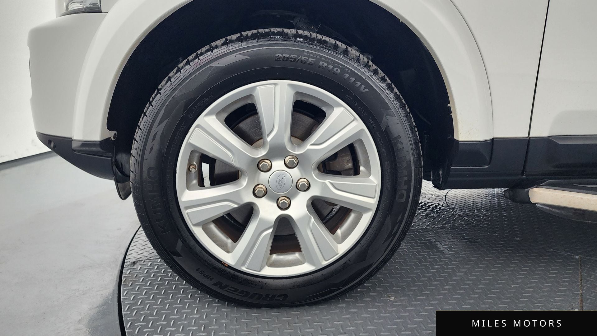 Land Rover Discovery 2016 — миниатюра 5