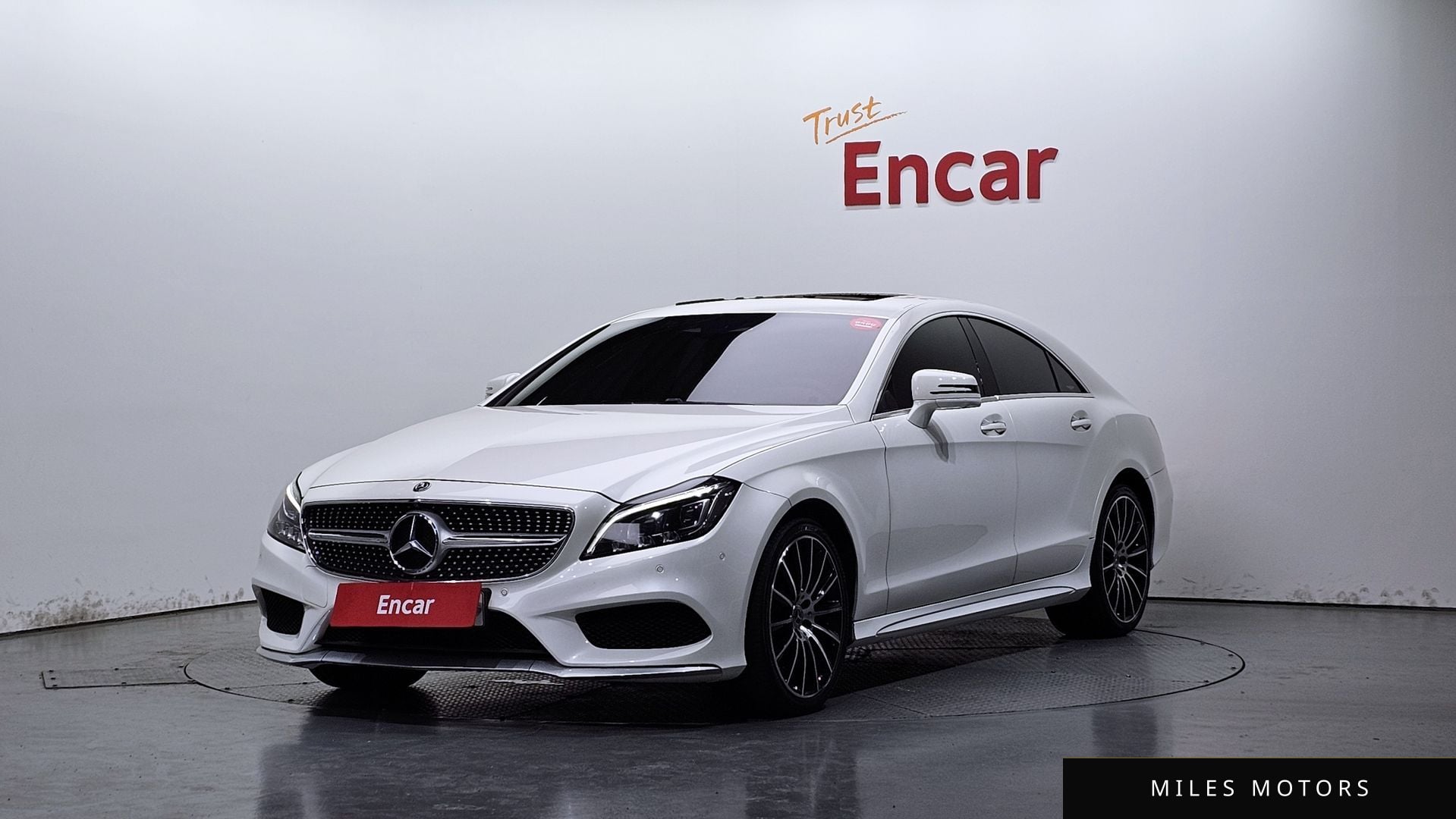 Mercedes-Benz CLS-Class W218 2017 — фото 1 из 12