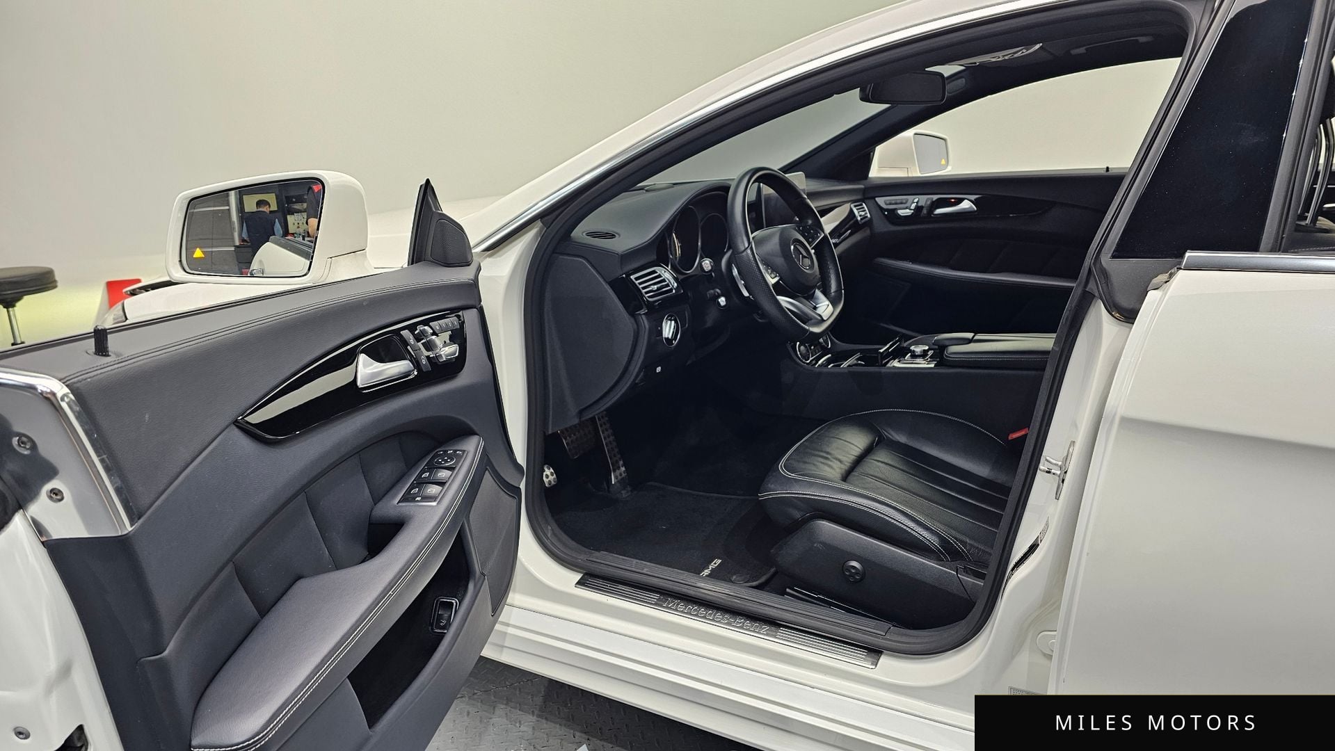 Mercedes-Benz CLS-Class W218 2017 — миниатюра 10
