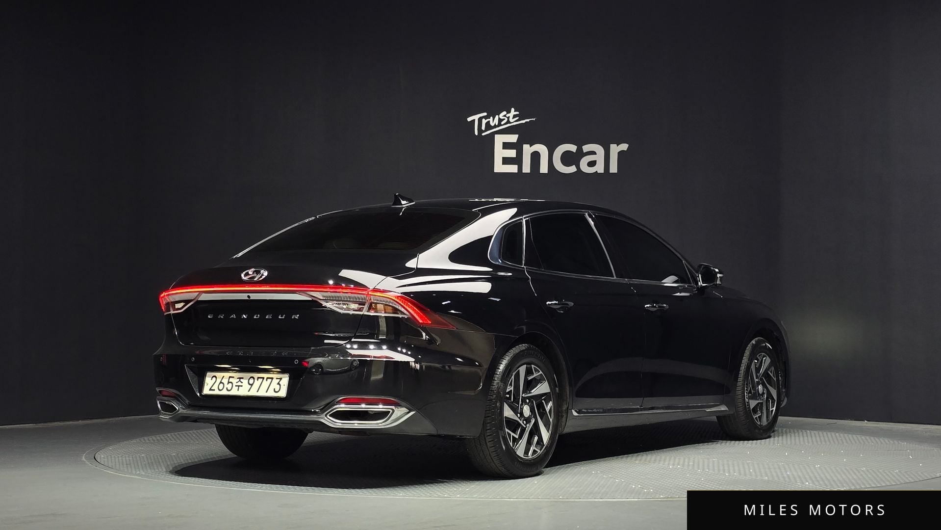 Hyundai Grandeur 2022 — миниатюра 2
