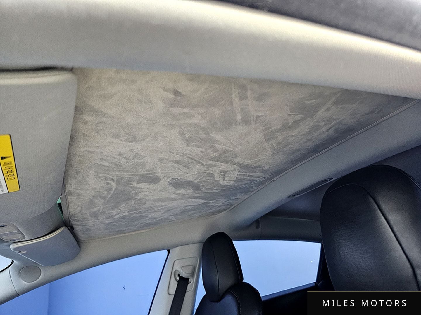 Tesla Model 3 2020 — миниатюра 12