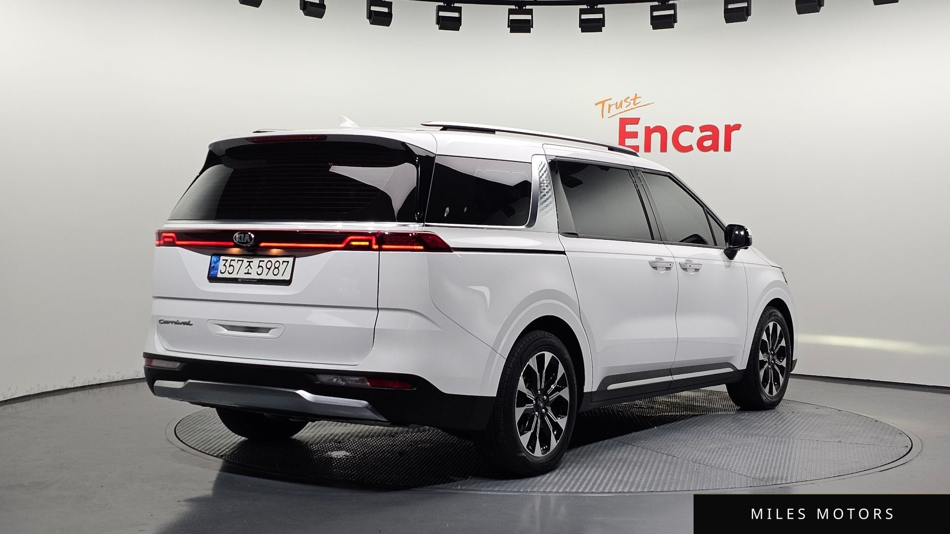Kia Carnival 2021 — миниатюра 2