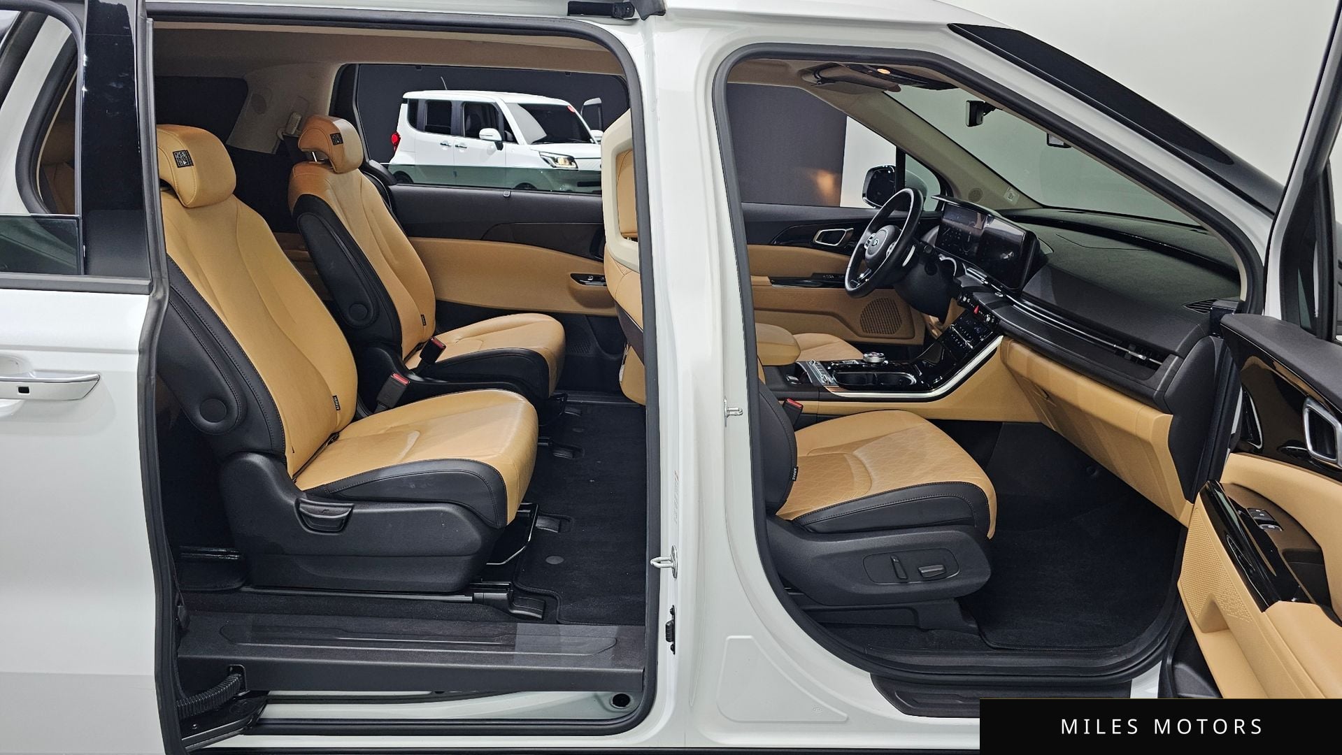 Kia Carnival 2021 — миниатюра 11