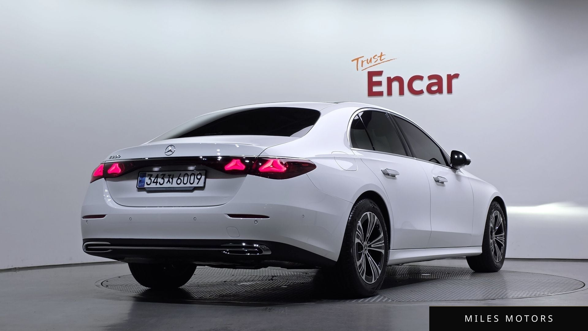 Mercedes-Benz E-Class W214 2025 — миниатюра 2