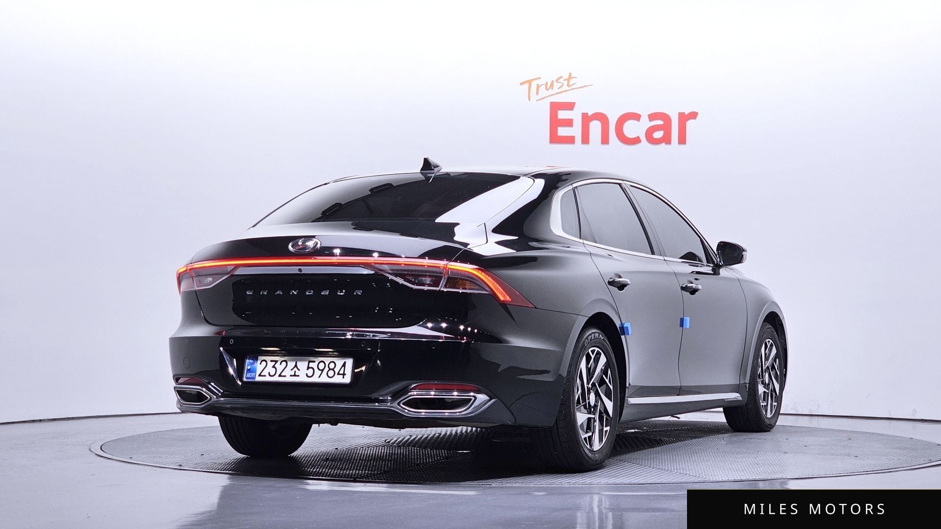 Hyundai Grandeur 2022 — миниатюра 2
