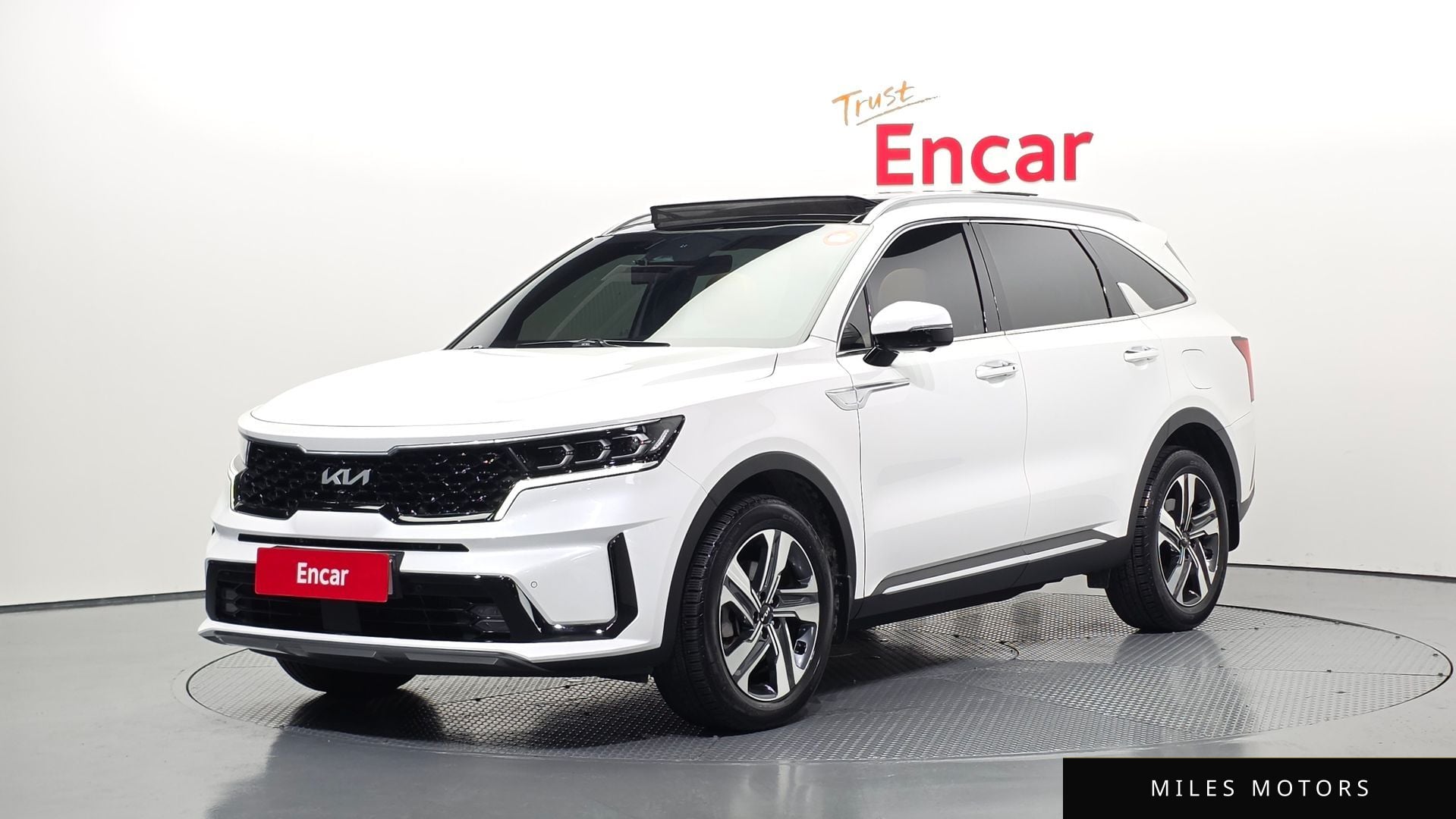 Kia Sorento 2023 — фото 1 из 12