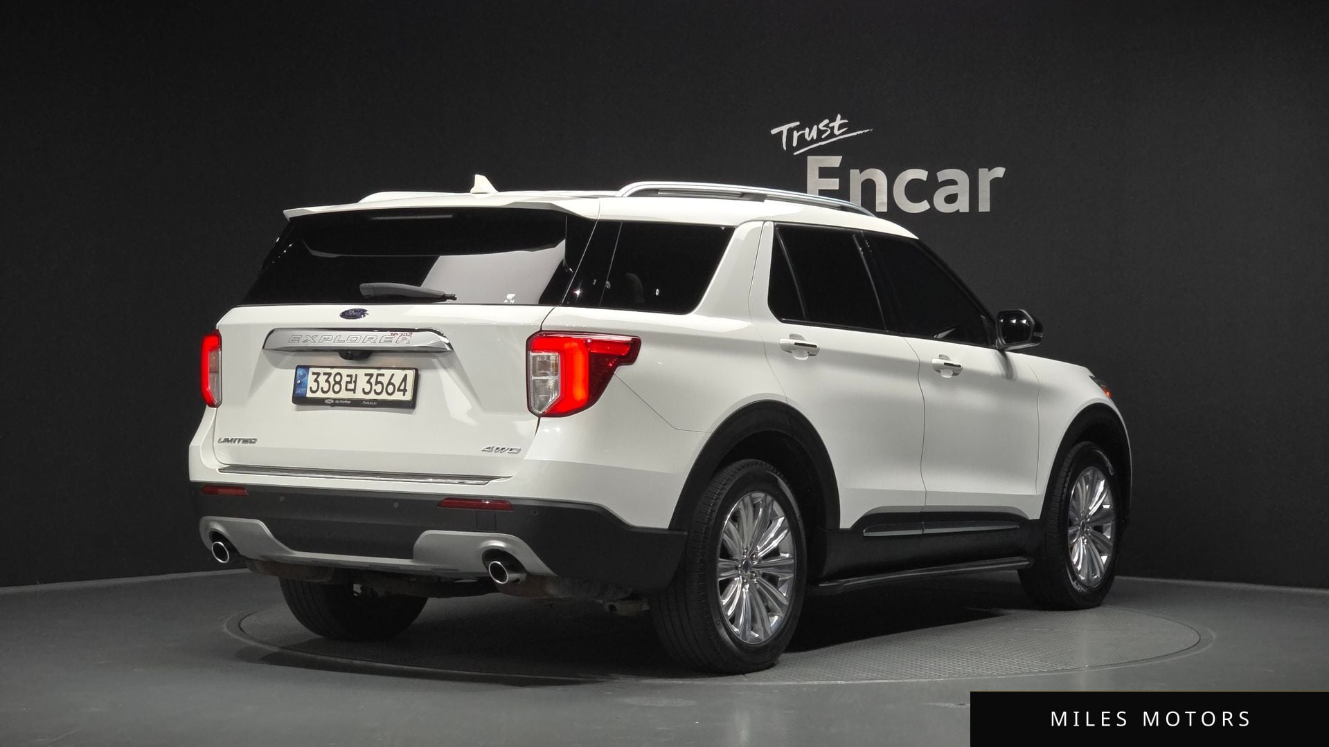 Ford Explorer 2021 — миниатюра 2