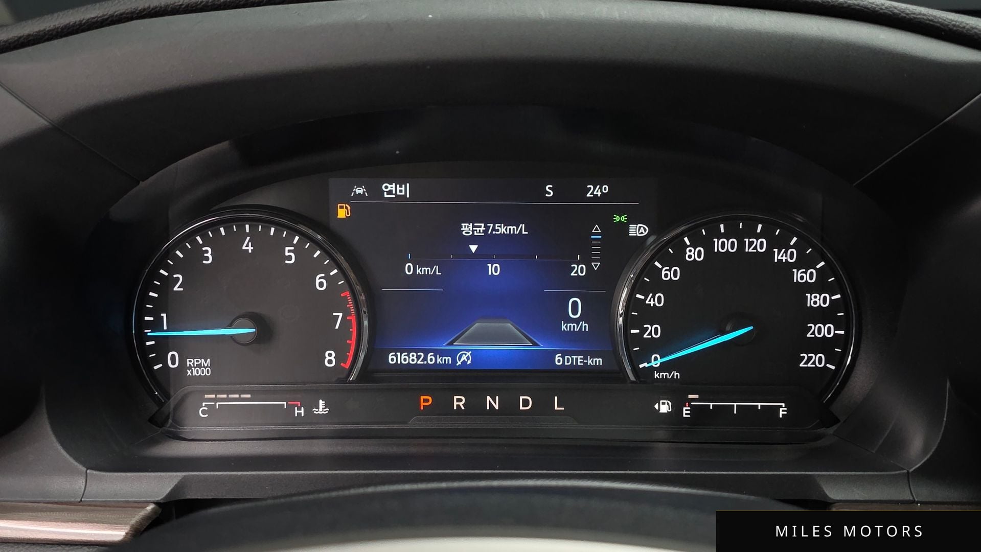 Ford Explorer 2021 — миниатюра 11