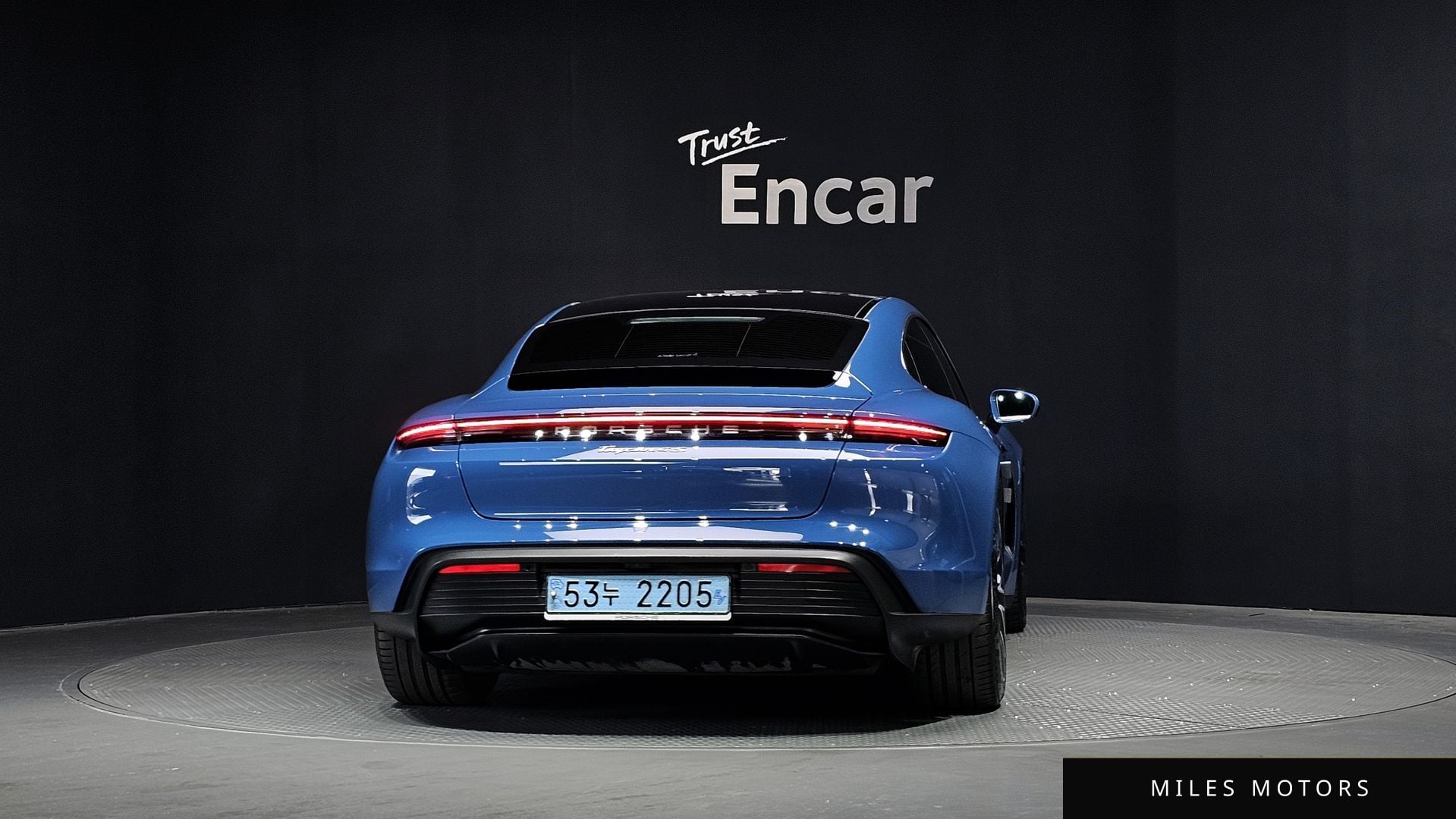 Porsche Taycan 2021 — миниатюра 4