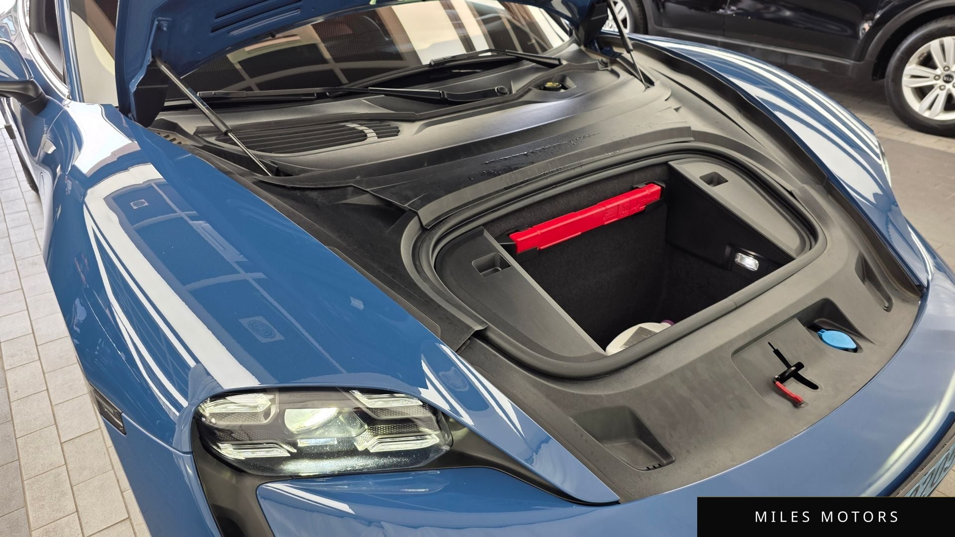 Porsche Taycan 2021 — миниатюра 6
