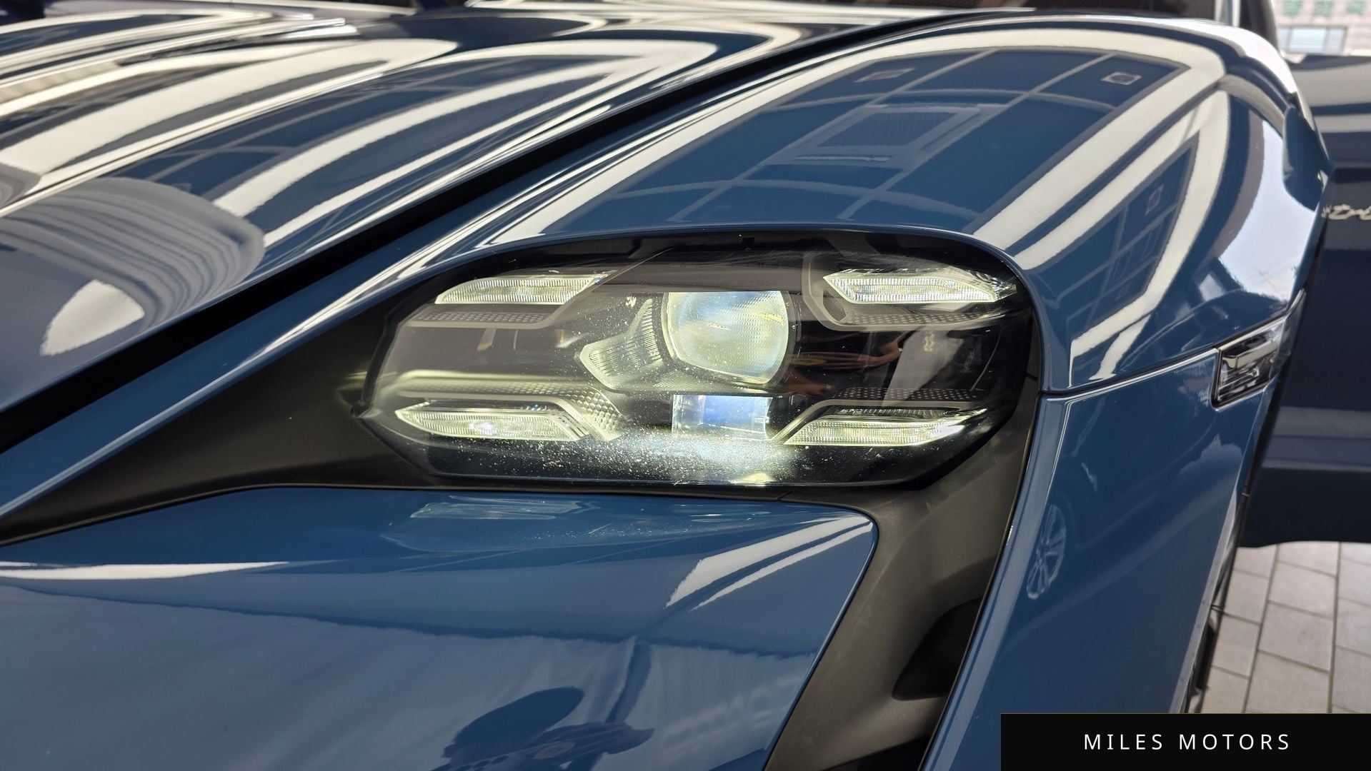 Porsche Taycan 2021 — миниатюра 8