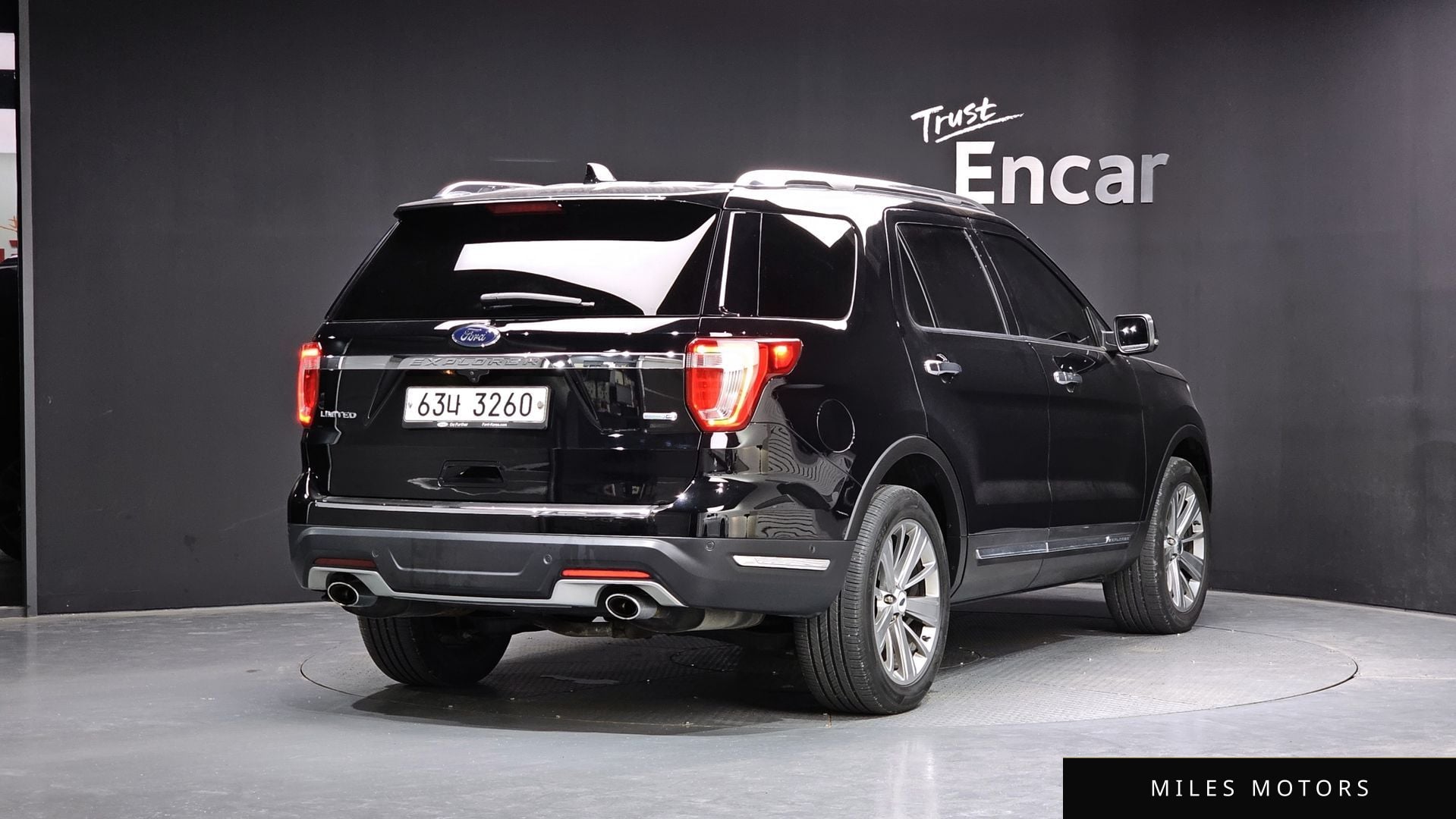 Ford Explorer 2018 — миниатюра 2