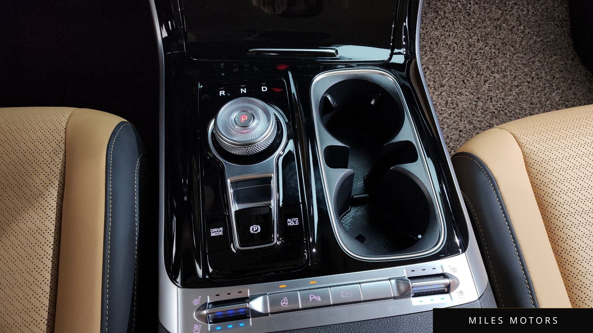 Kia Carnival 2023 — миниатюра 12