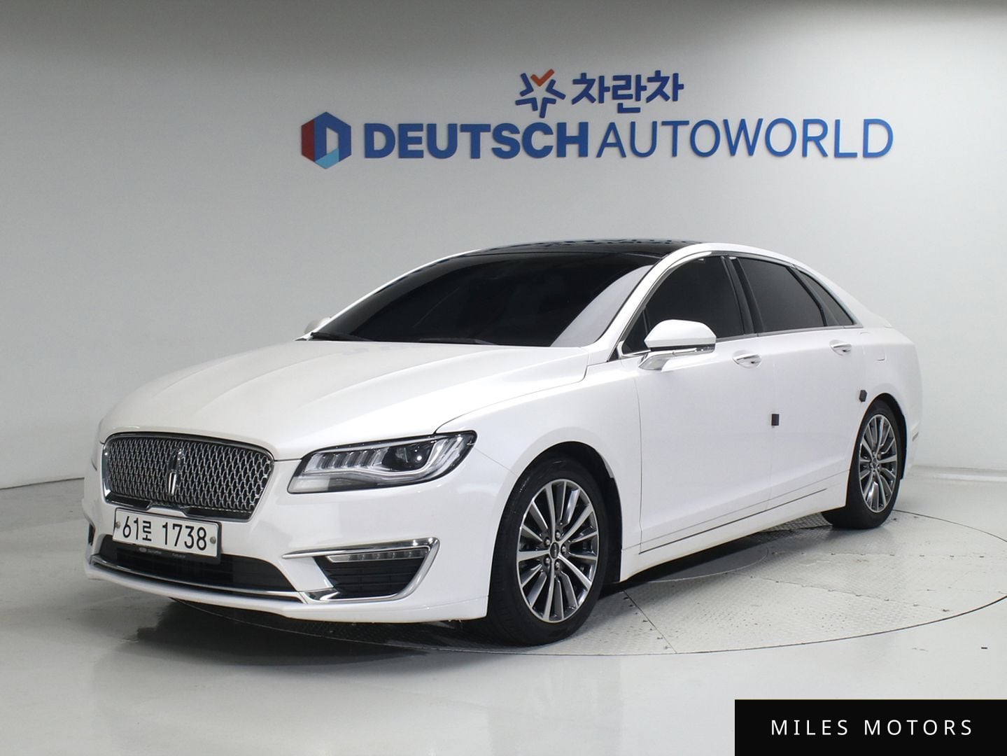 Lincoln MKZ 2018 — фото 1 из 12