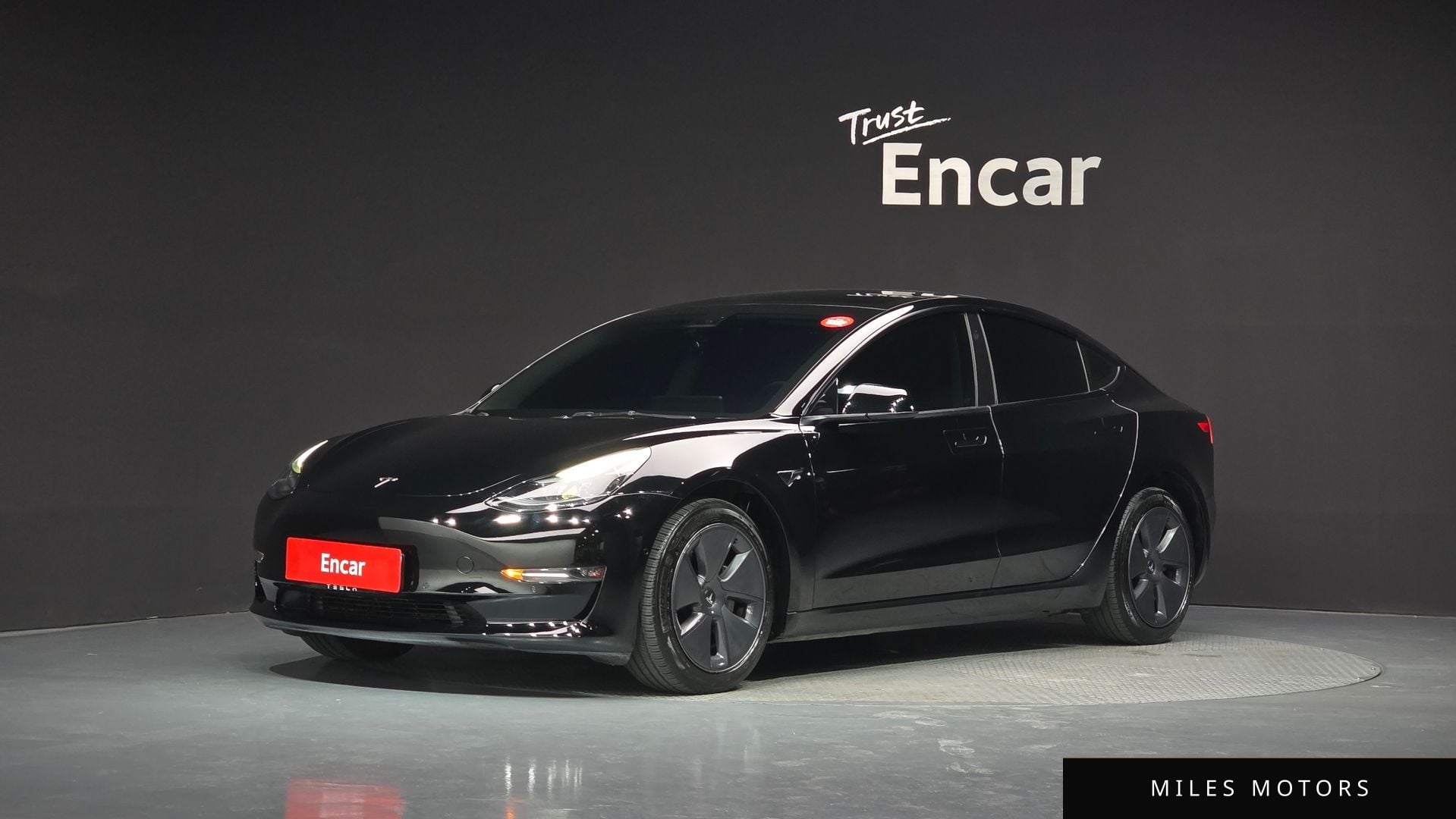 Tesla Model 3 2022 — фото 1 из 12