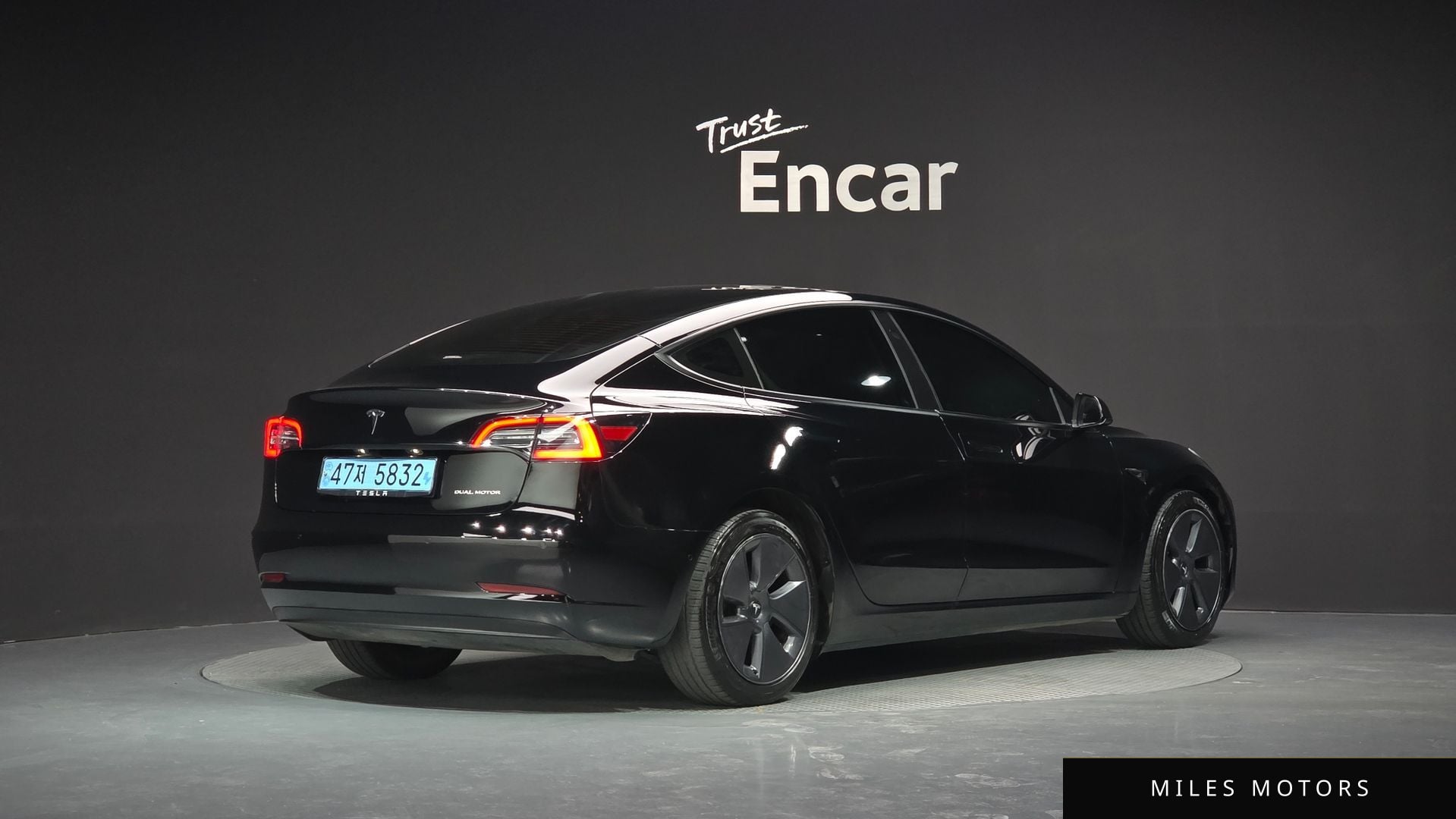 Tesla Model 3 2022 — миниатюра 2