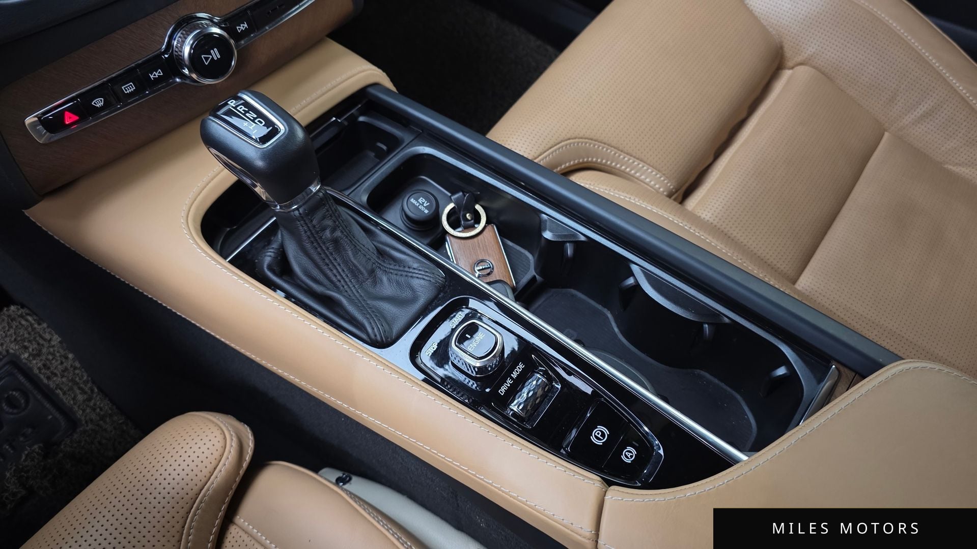 Volvo XC90 2017 — миниатюра 9