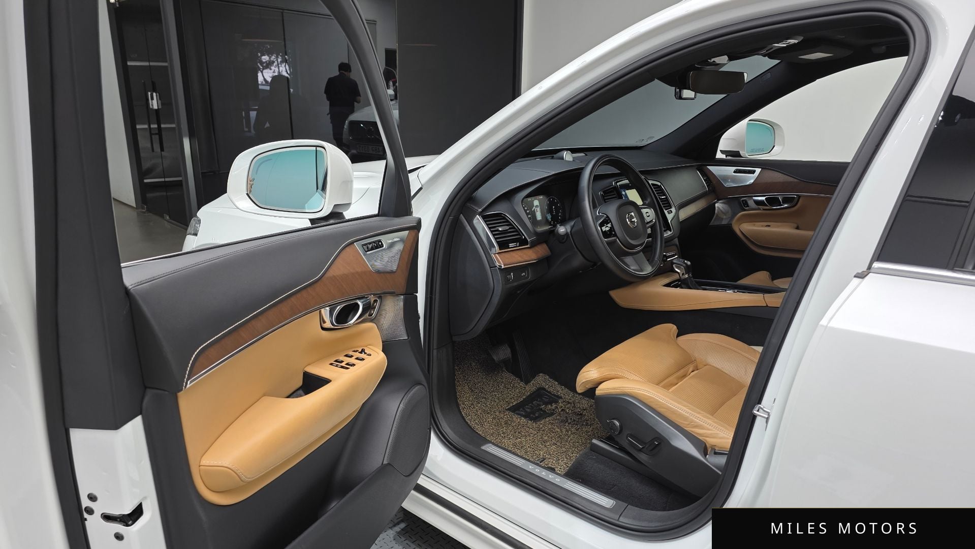 Volvo XC90 2017 — миниатюра 10
