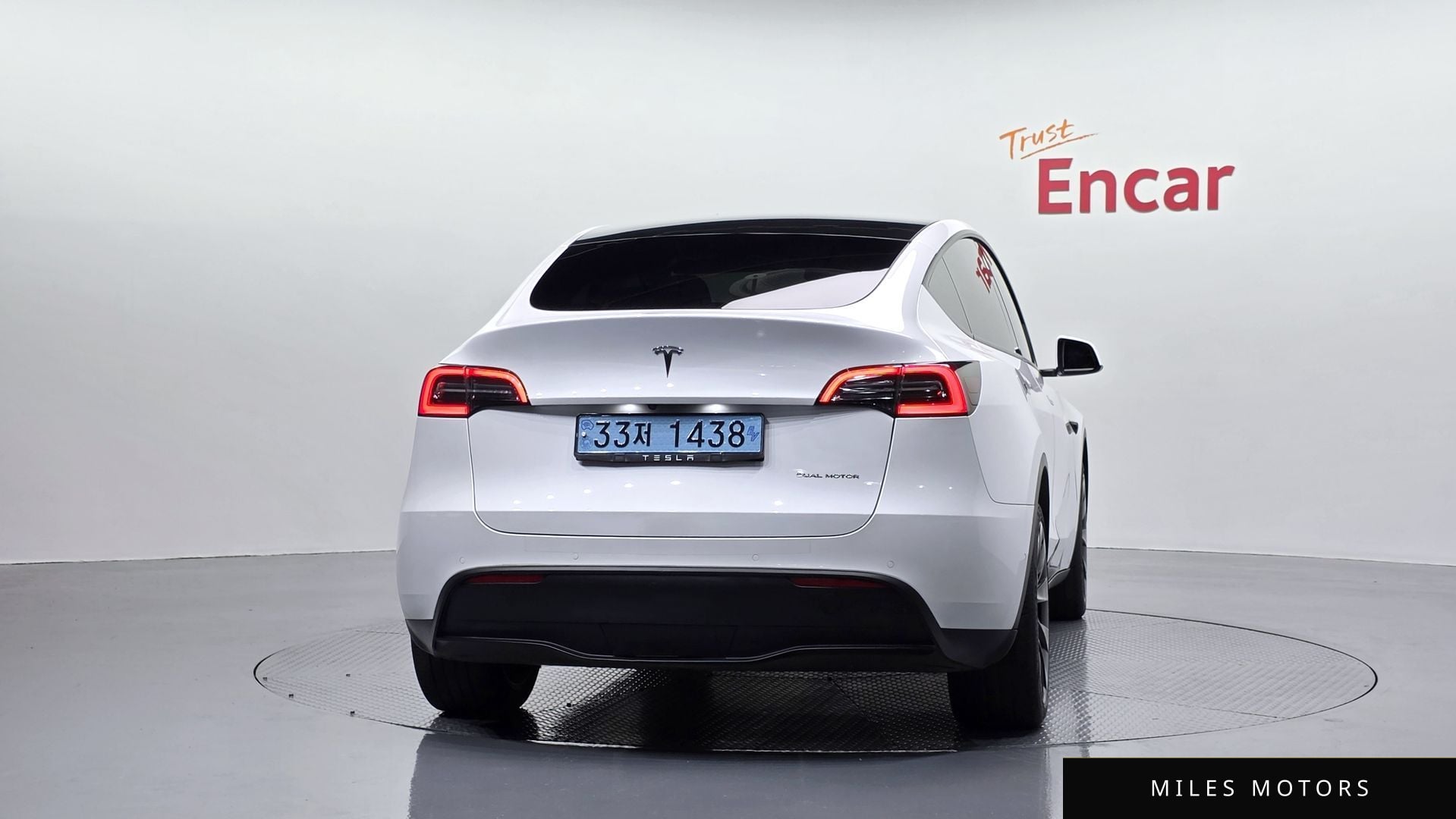 Tesla Model Y 2022 — миниатюра 4