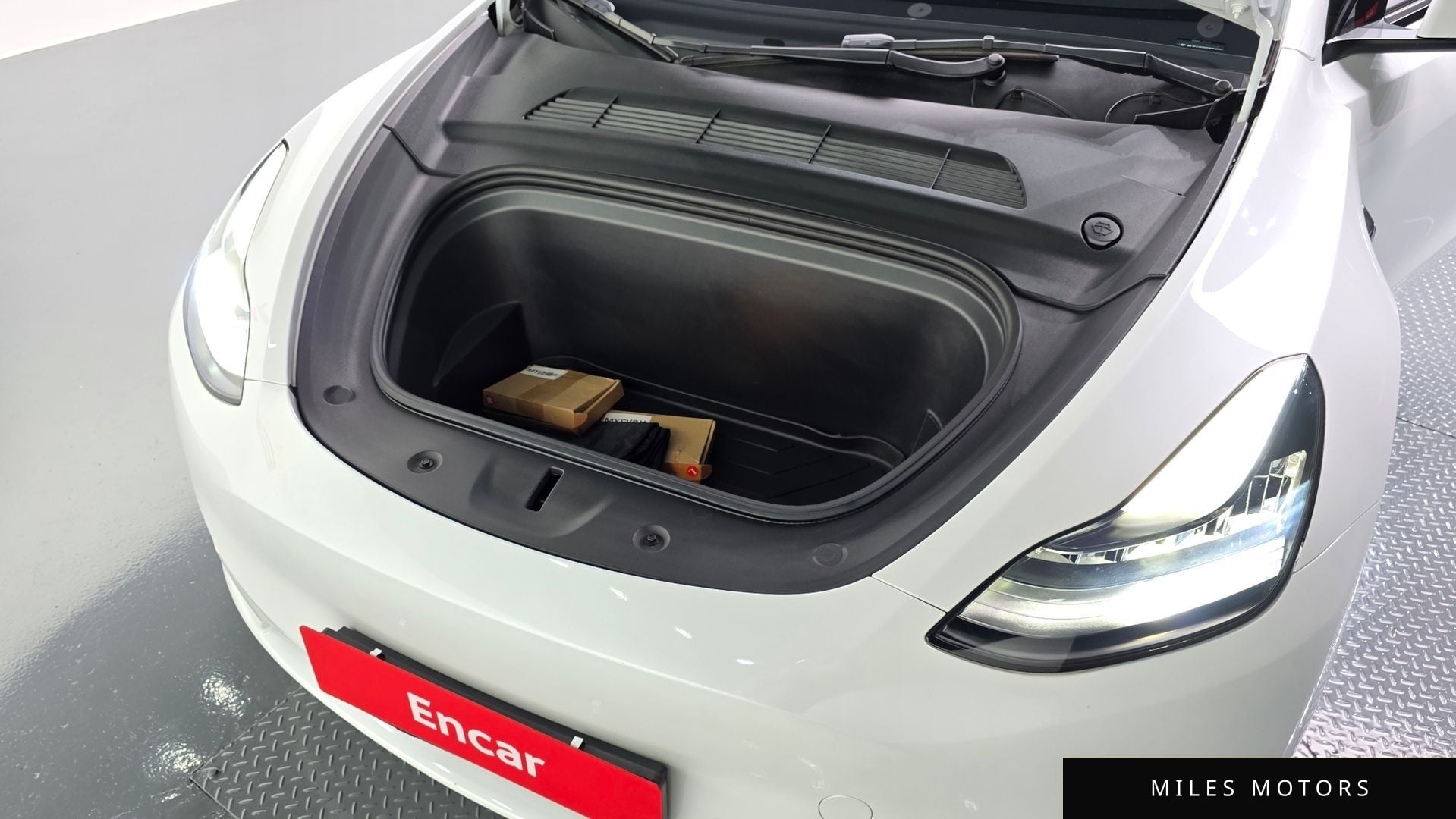 Tesla Model Y 2022 — миниатюра 6