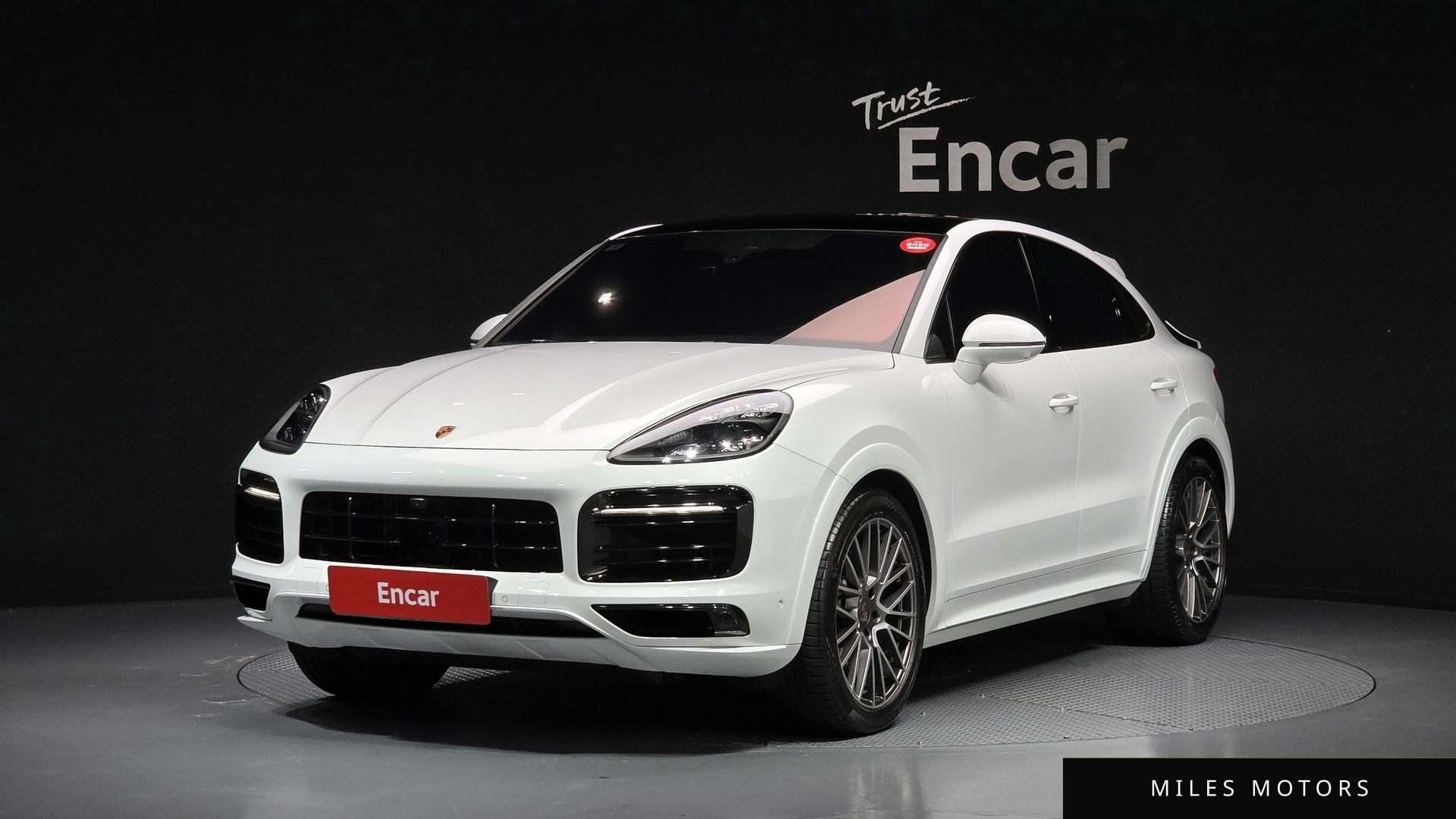Porsche Cayenne 2023 — фото 1 из 12