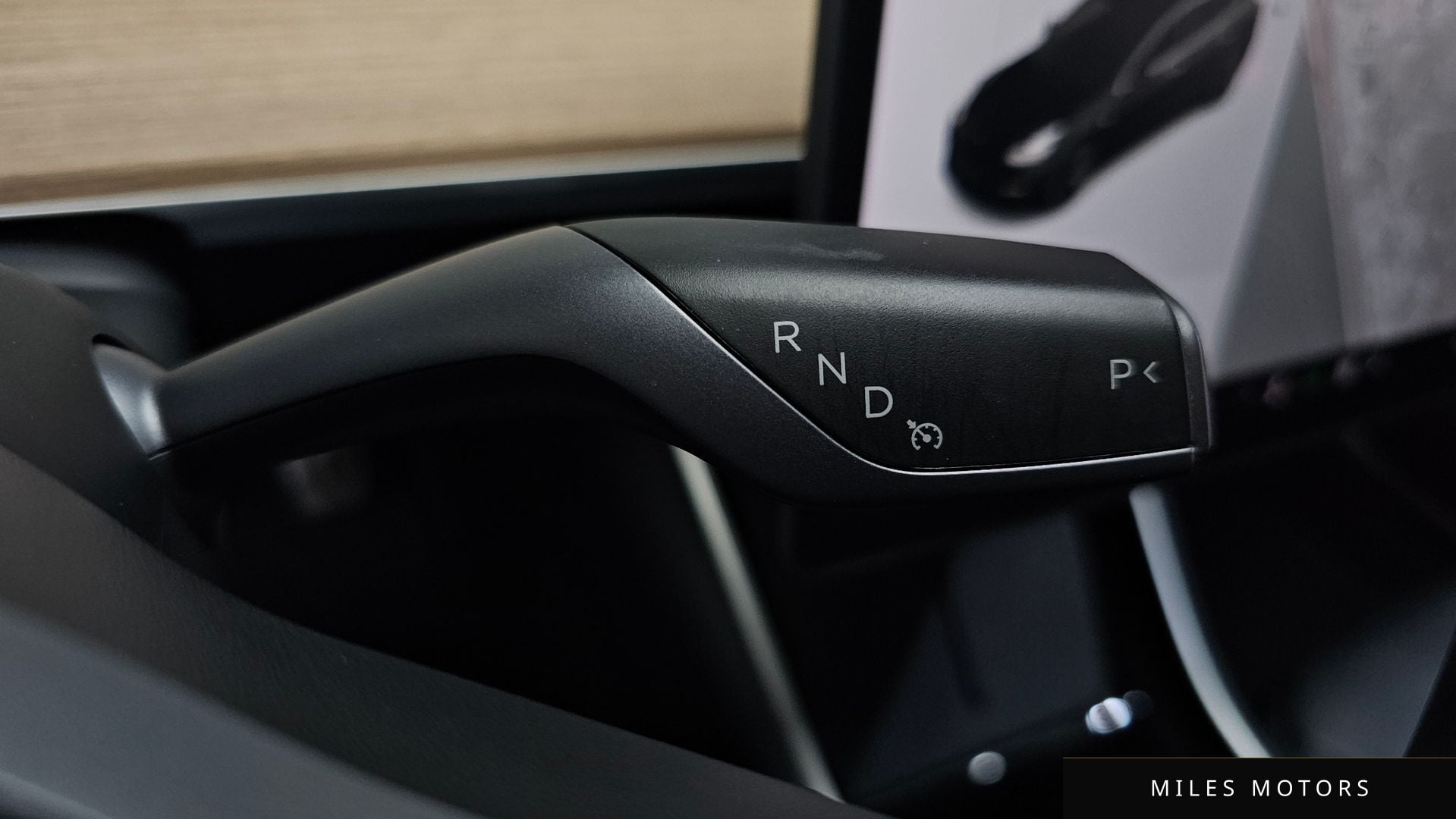 Tesla Model 3 2020 — миниатюра 12