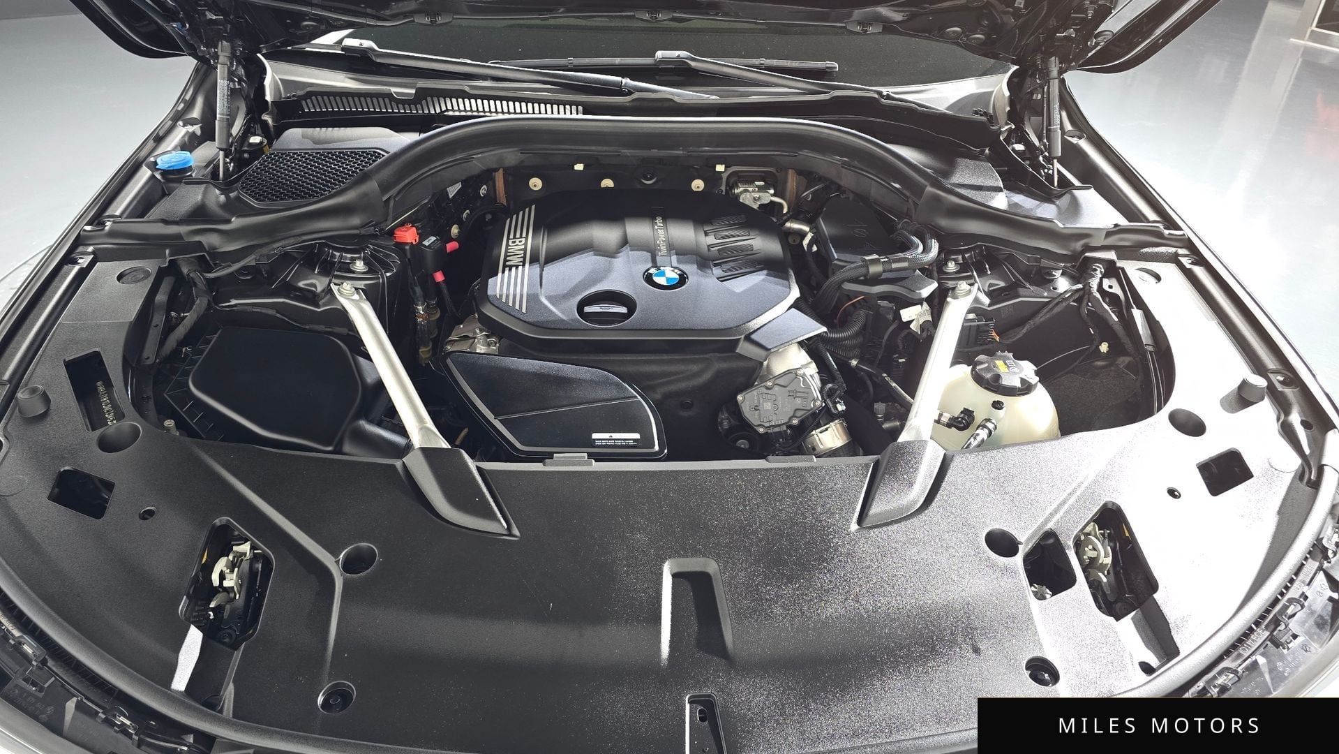 BMW 6 Series GT (G32) 2022 — миниатюра 6