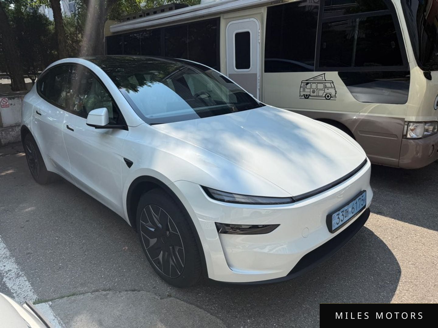 Tesla Model Y 2026 — миниатюра 2