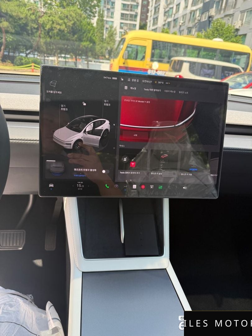 Tesla Model Y 2026 — миниатюра 8