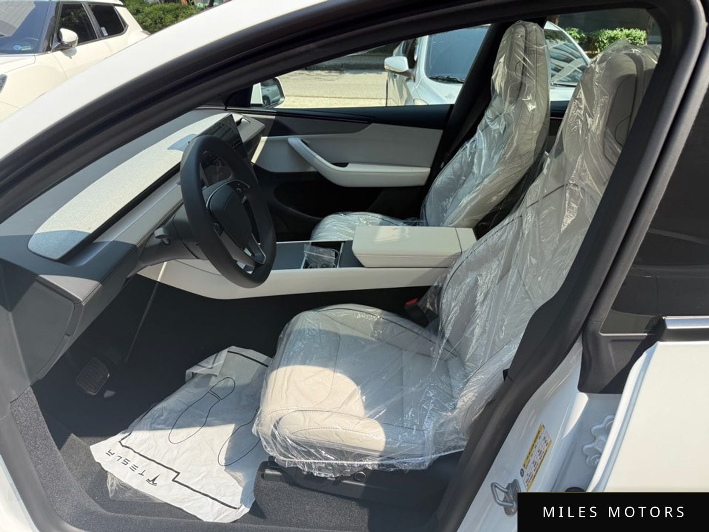 Tesla Model Y 2026 — миниатюра 10